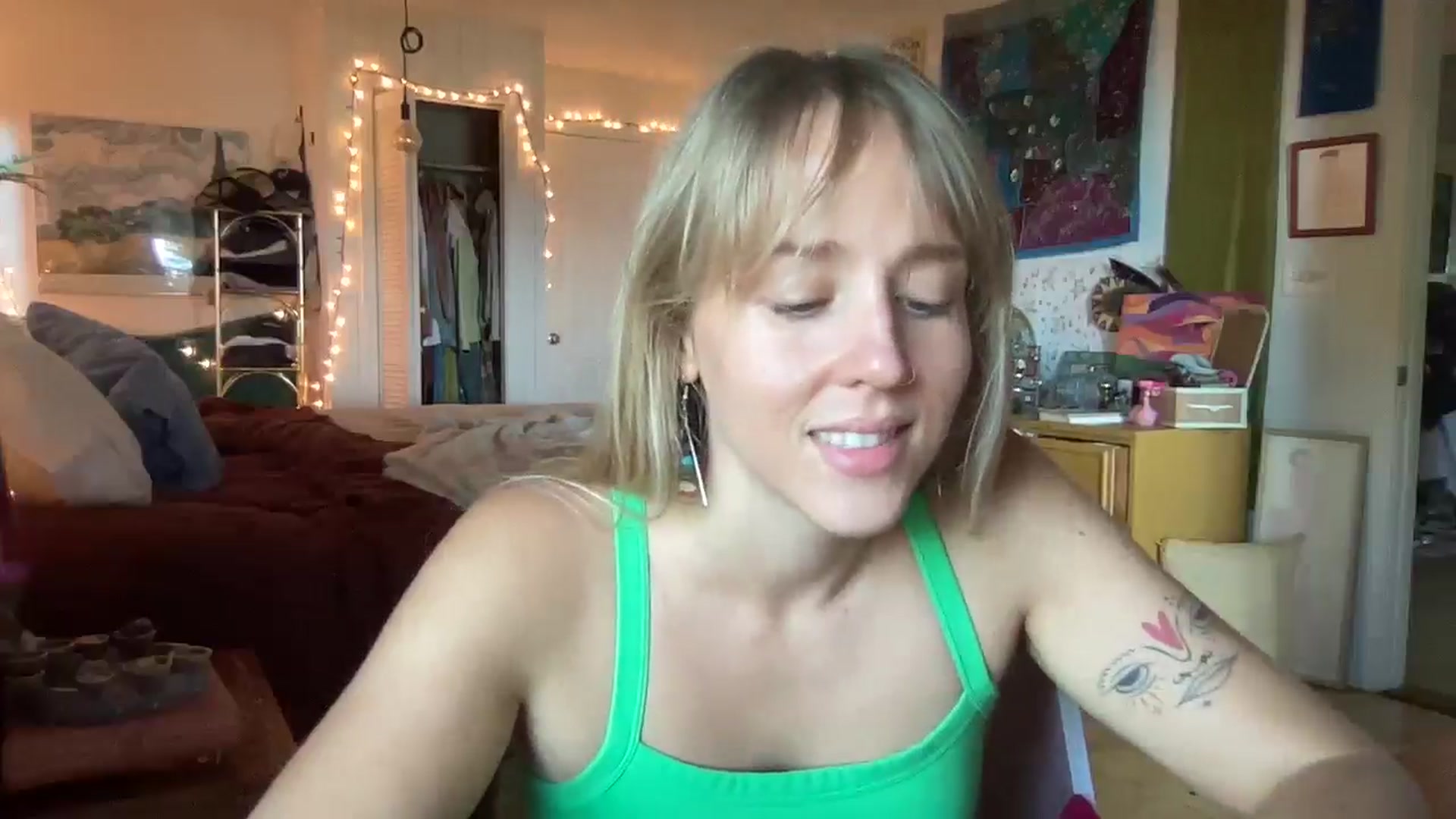 Gallery image thumbnail from PrincessElla_'s myfreecams stream on, 10/13/2024, 18:49 image 5 of 20