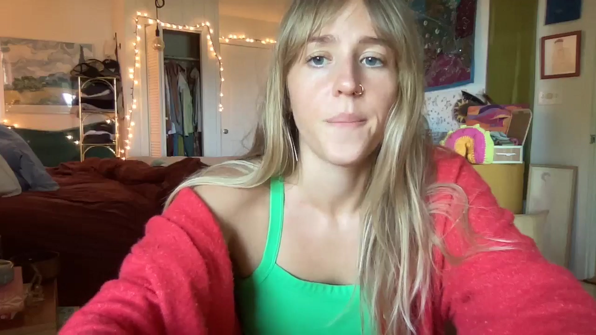 Gallery image thumbnail from PrincessElla_'s myfreecams stream on, 10/13/2024, 20:43 image 19 of 20