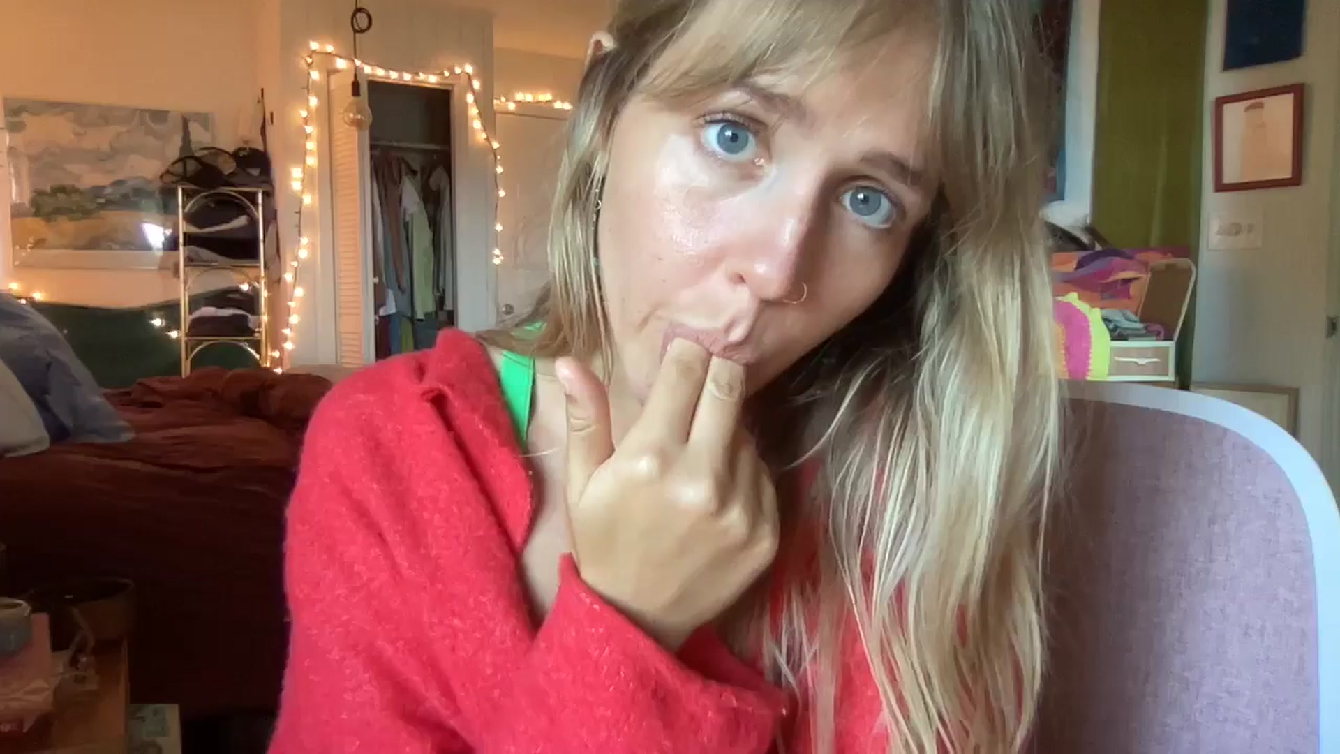 Gallery image thumbnail from PrincessElla_'s myfreecams stream on, 10/13/2024, 20:43 image 8 of 20
