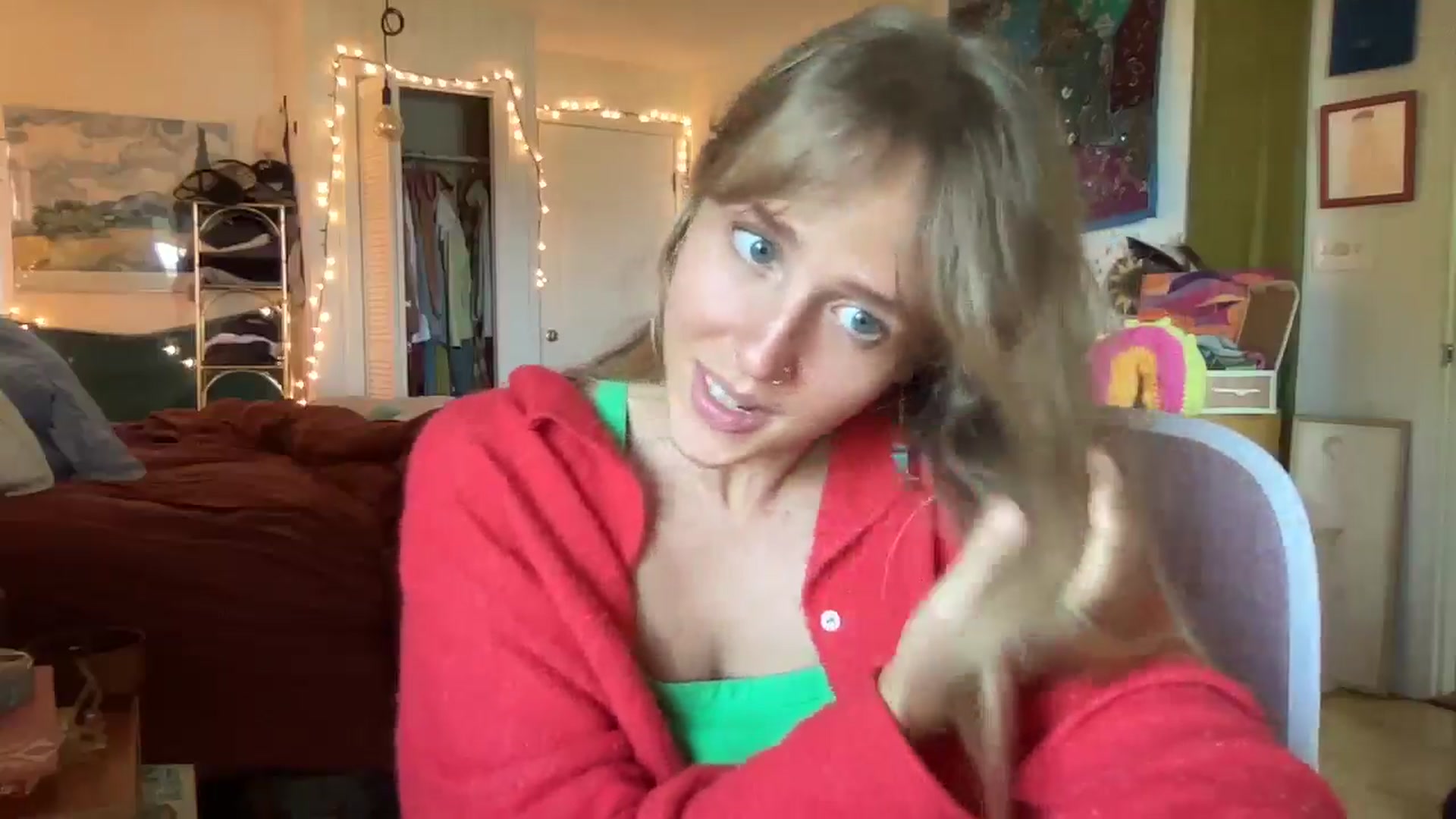 Gallery image thumbnail from PrincessElla_'s myfreecams stream on, 10/13/2024, 20:43 image 5 of 20