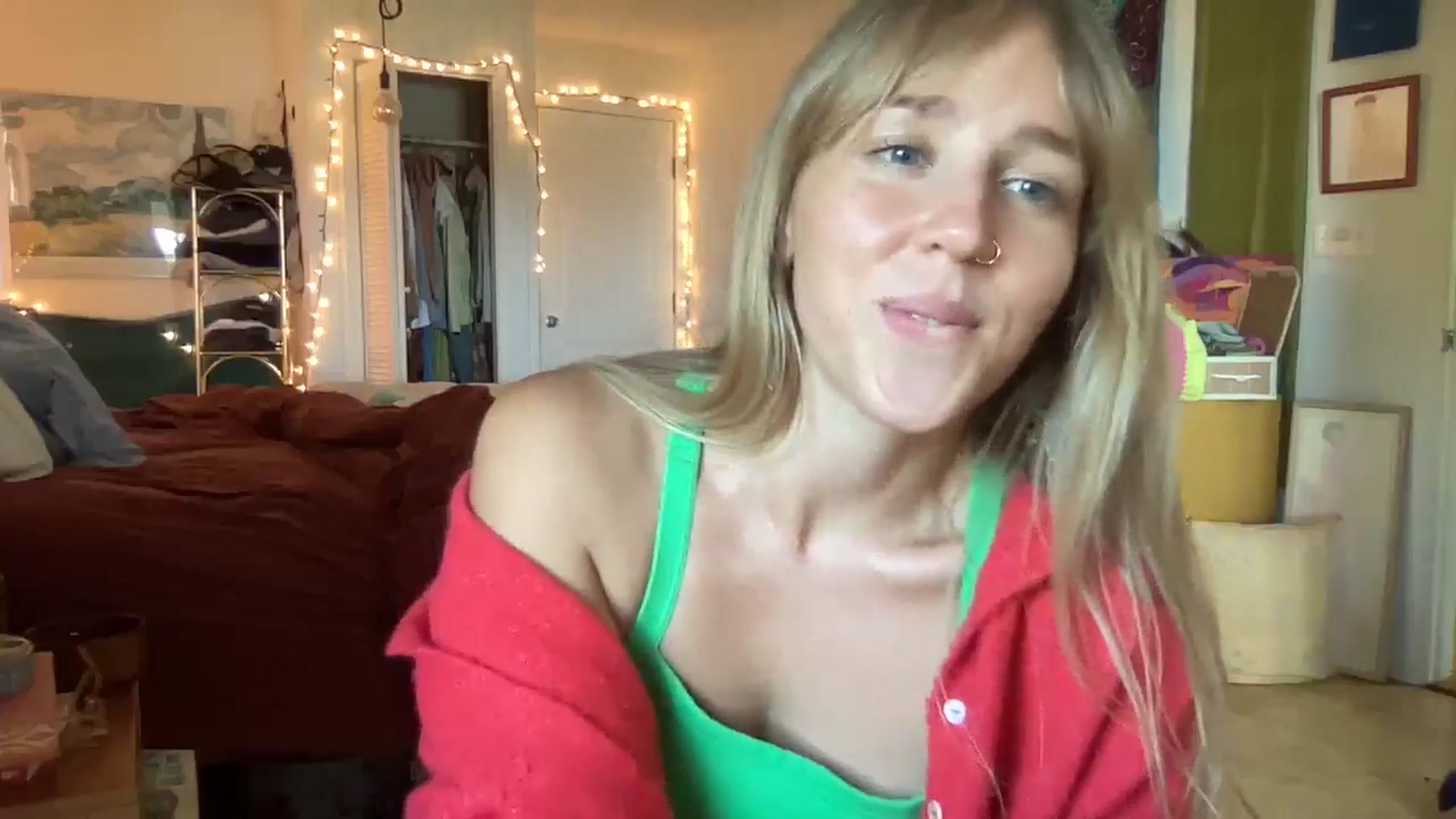 Gallery image thumbnail from PrincessElla_'s myfreecams stream on, 10/13/2024, 20:43 image 20 of 20