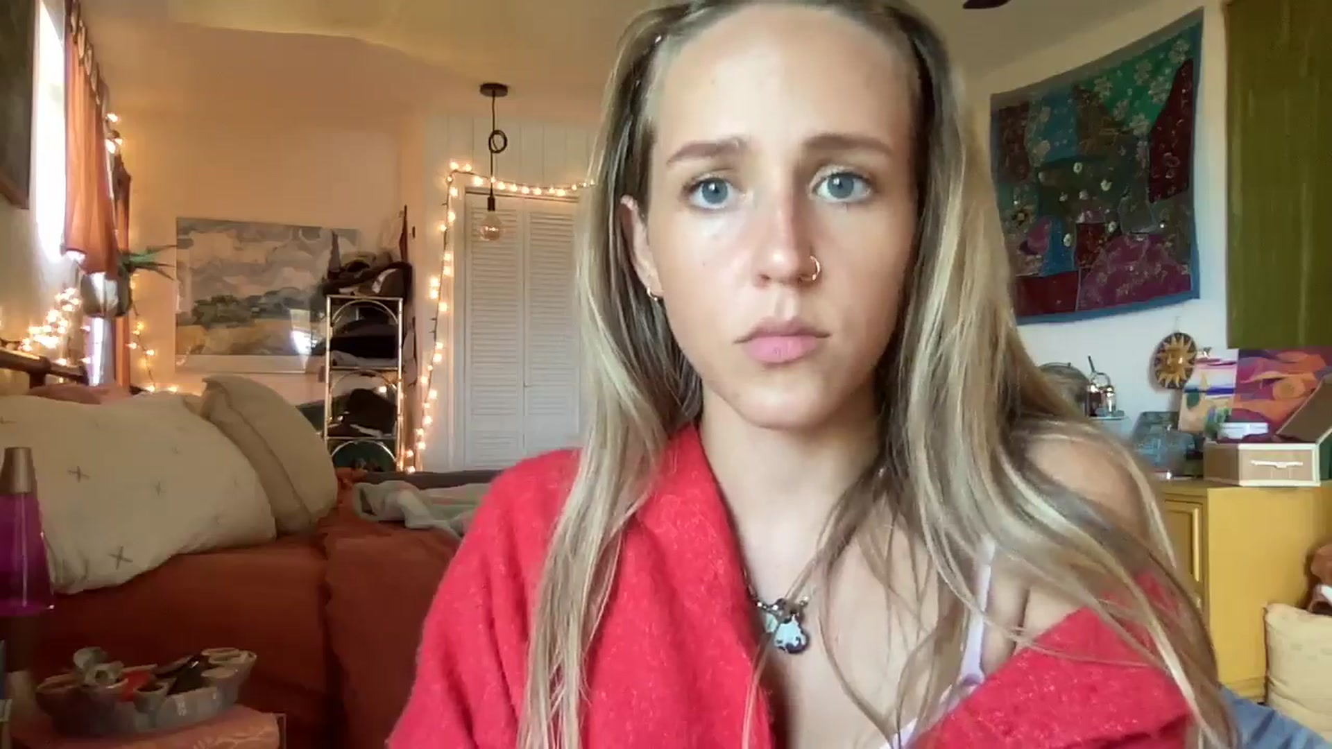 Gallery image thumbnail from PrincessElla_'s myfreecams stream on, 11/19/2024, 22:01 image 14 of 20