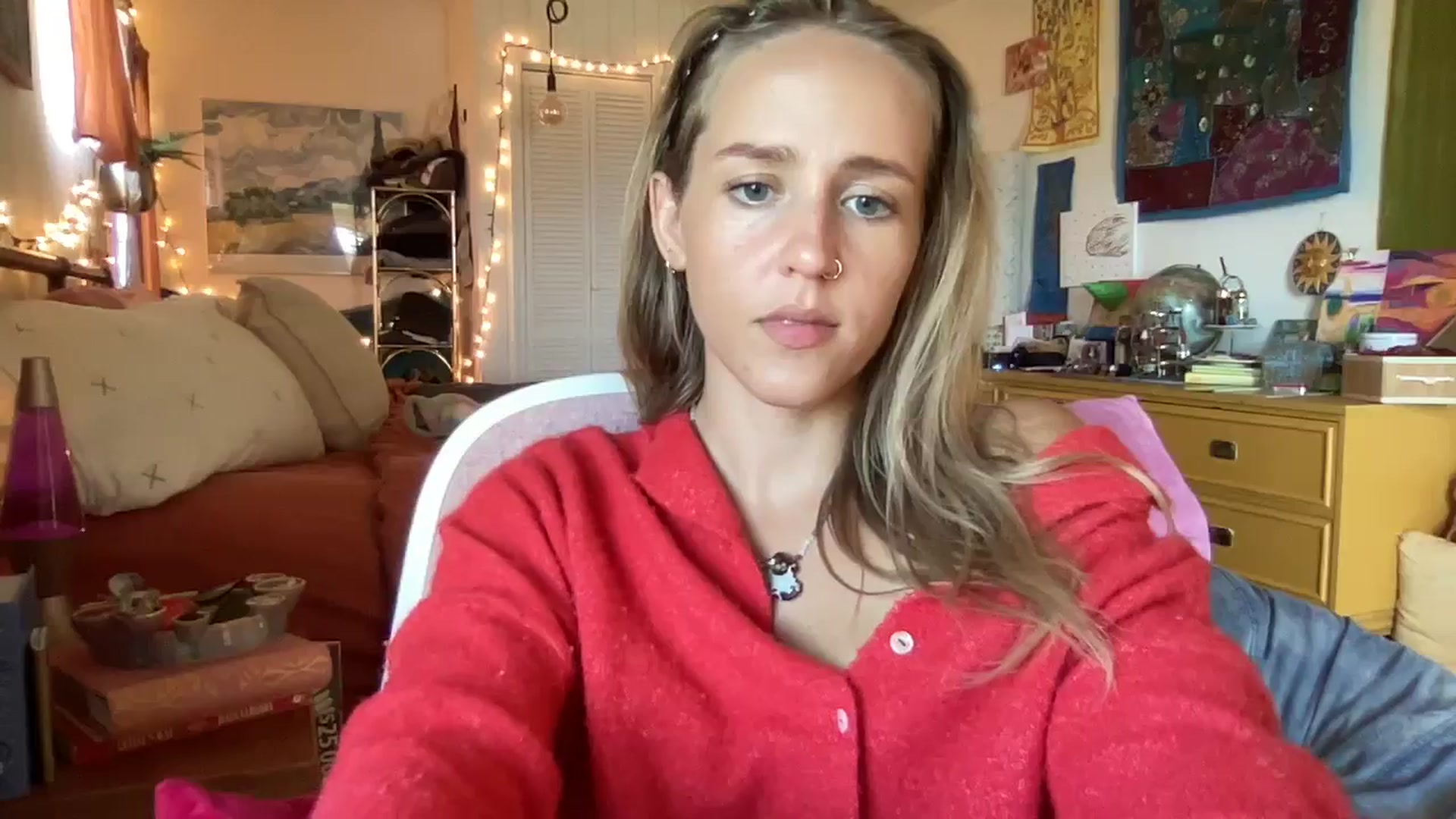 Gallery image thumbnail from PrincessElla_'s myfreecams stream on, 11/19/2024, 22:01 image 10 of 20