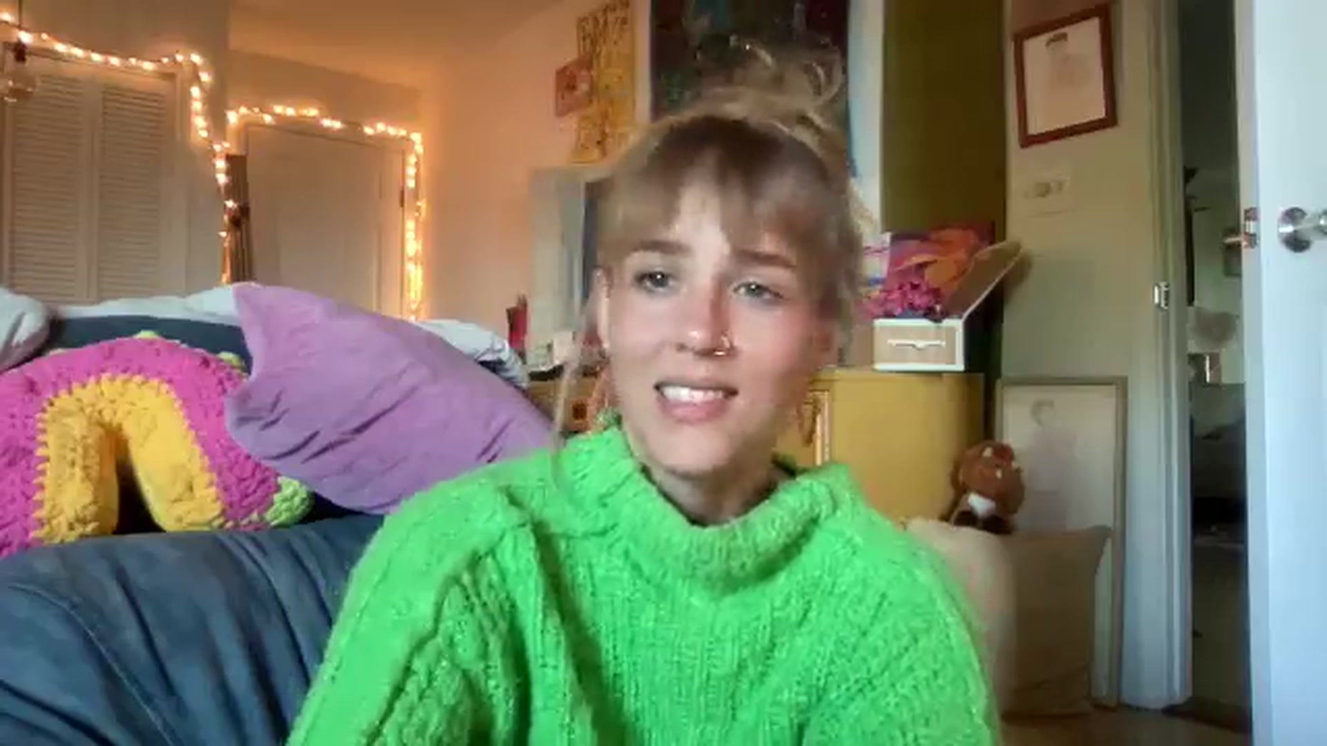 Gallery image thumbnail from PrincessElla_'s myfreecams stream on, 11/21/2024, 20:11 image 2 of 20