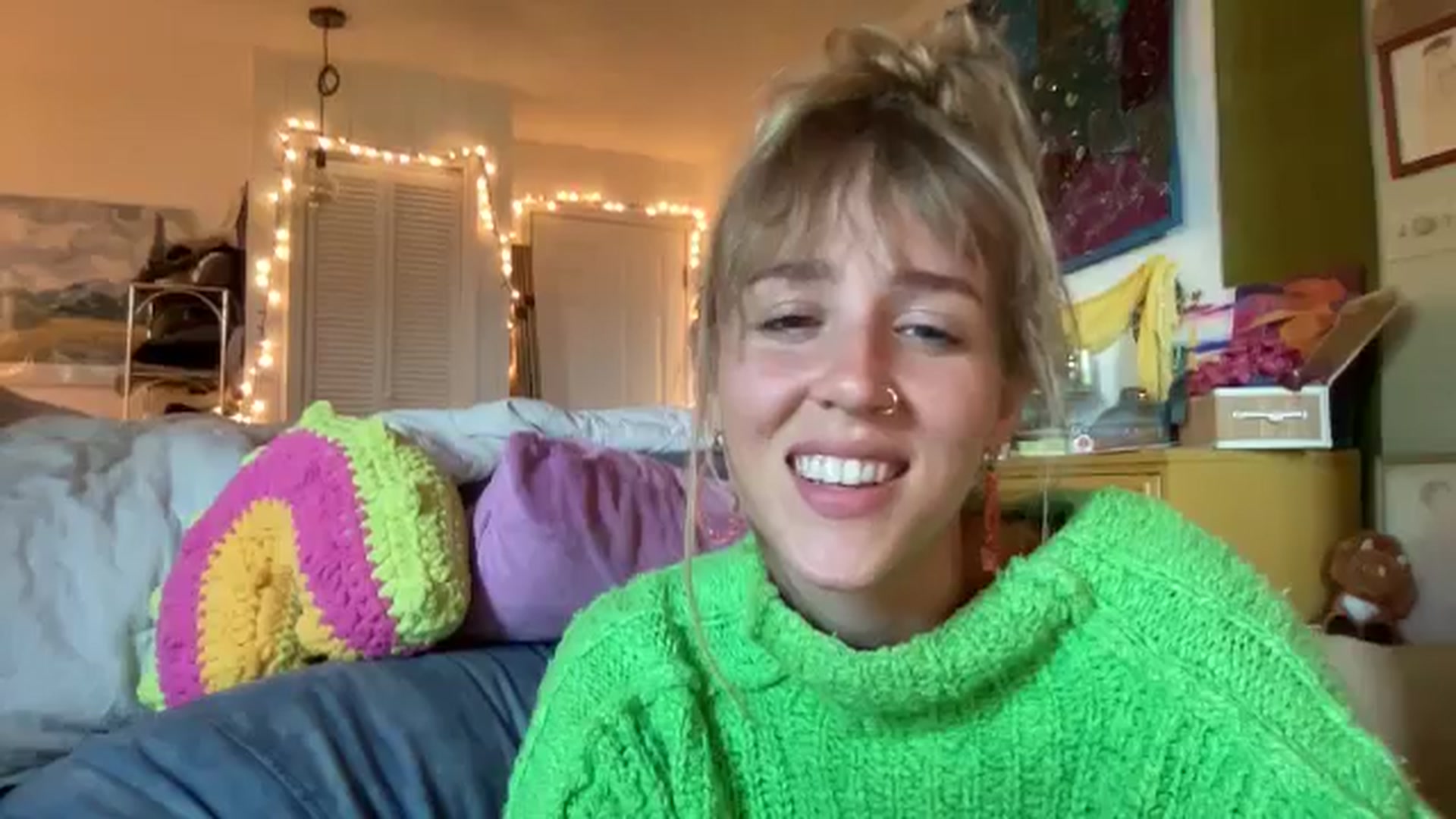 Gallery image thumbnail from PrincessElla_'s myfreecams stream on, 11/21/2024, 20:11 image 18 of 20
