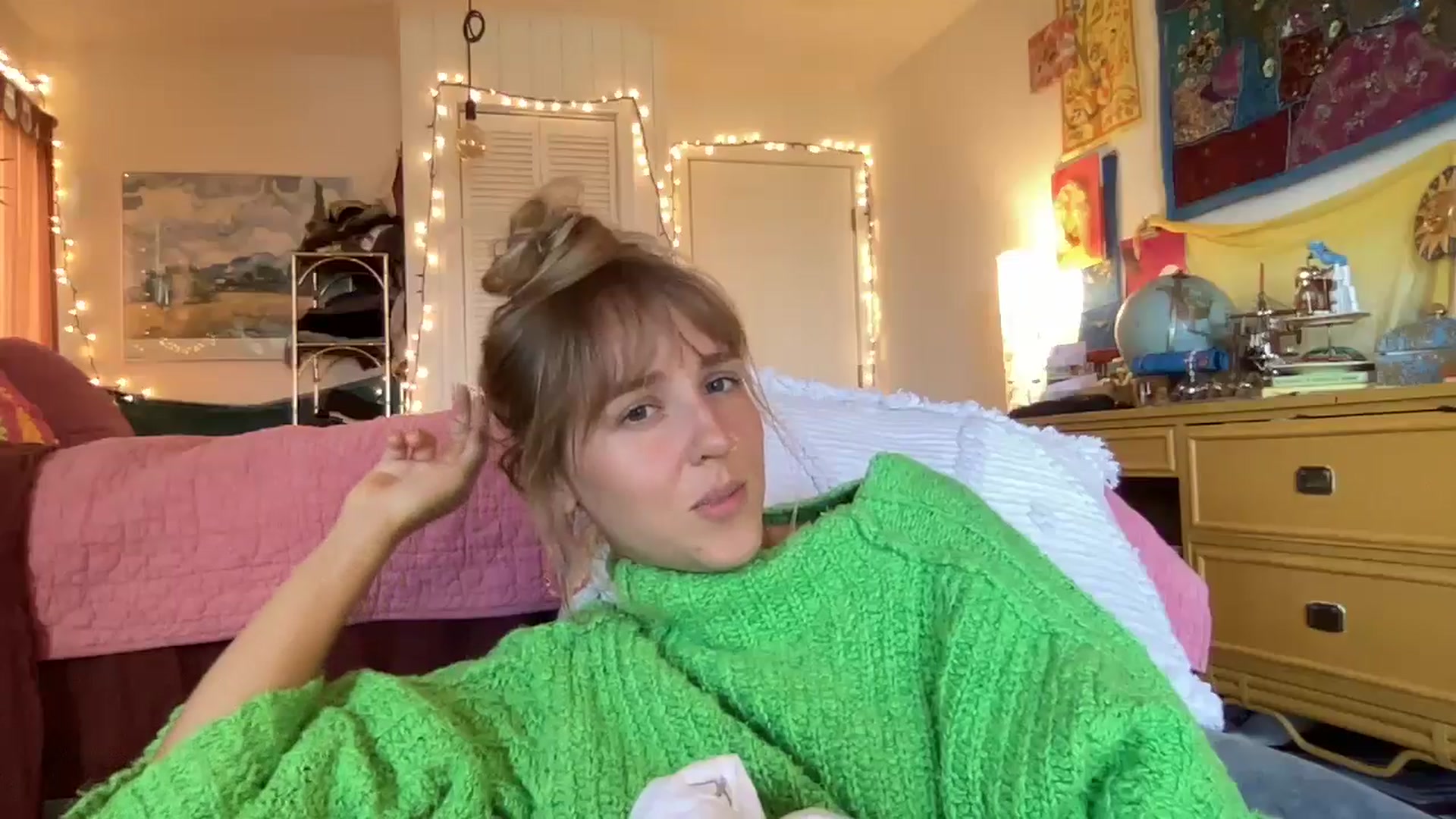 Gallery image thumbnail from PrincessElla_'s myfreecams stream on, 11/27/2024, 21:44 image 19 of 20