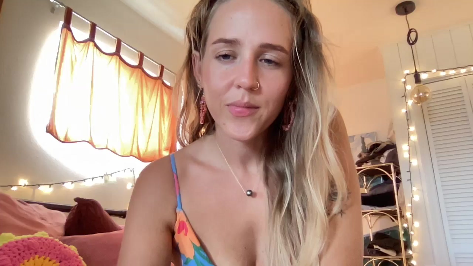 Gallery image thumbnail from PrincessElla_'s myfreecams stream on, 11/28/2024, 24:09 image 16 of 20
