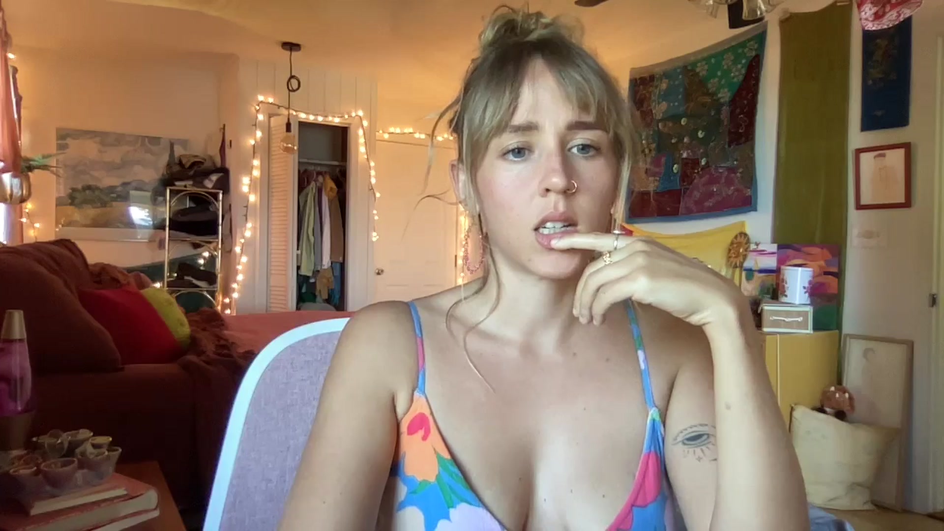 Gallery image thumbnail from PrincessElla_'s myfreecams stream on, 12/03/2024, 21:20 image 9 of 20