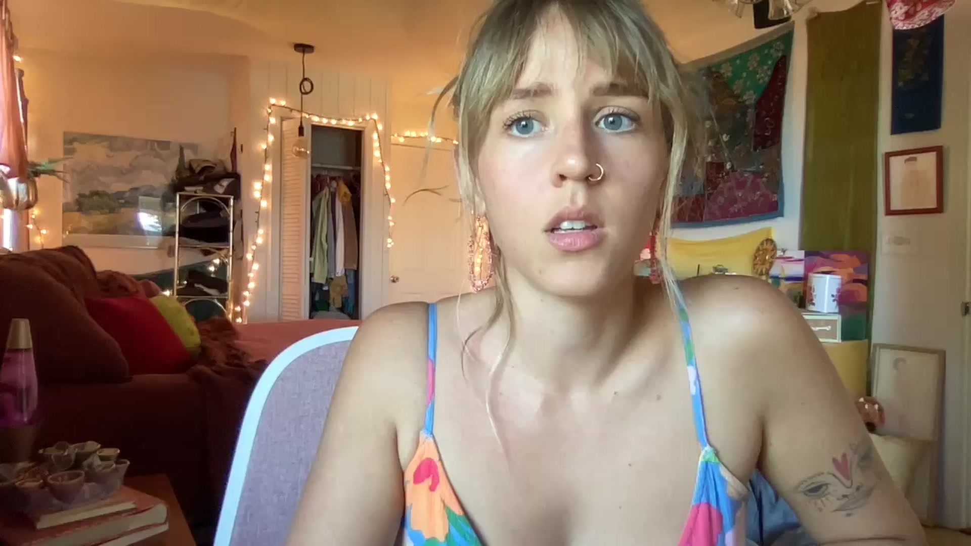Gallery image thumbnail from PrincessElla_'s myfreecams stream on, 12/03/2024, 21:20 image 7 of 20