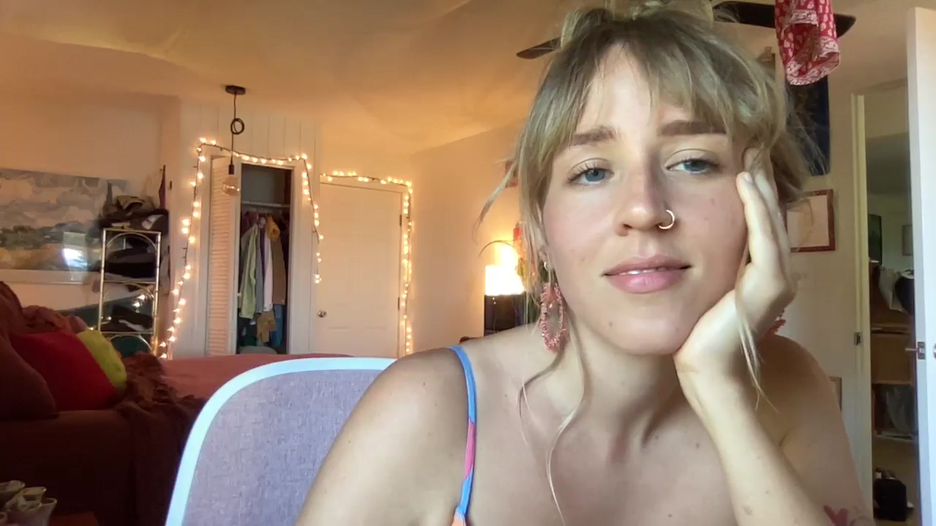 Gallery image thumbnail from PrincessElla_'s myfreecams stream on, 12/03/2024, 21:20 image 15 of 20