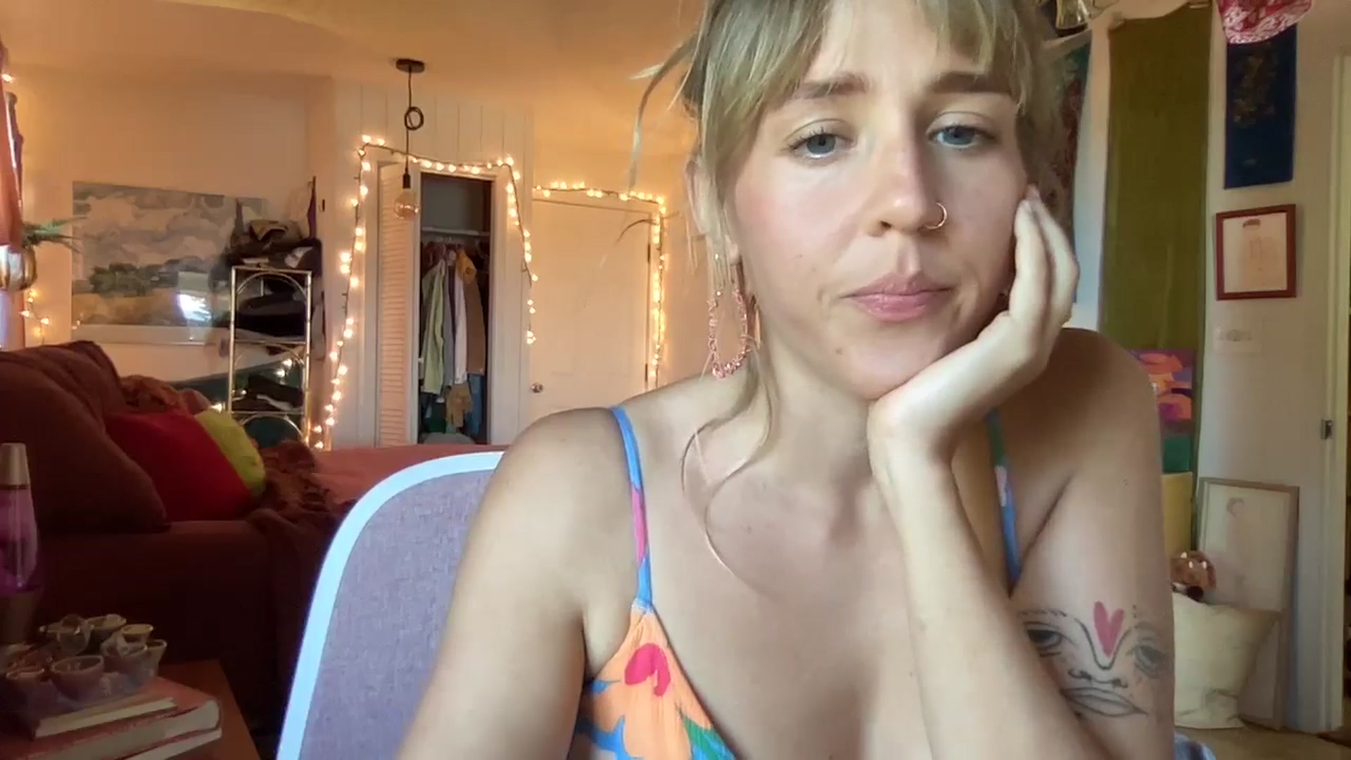 Gallery image thumbnail from PrincessElla_'s myfreecams stream on, 12/03/2024, 21:20 image 10 of 20