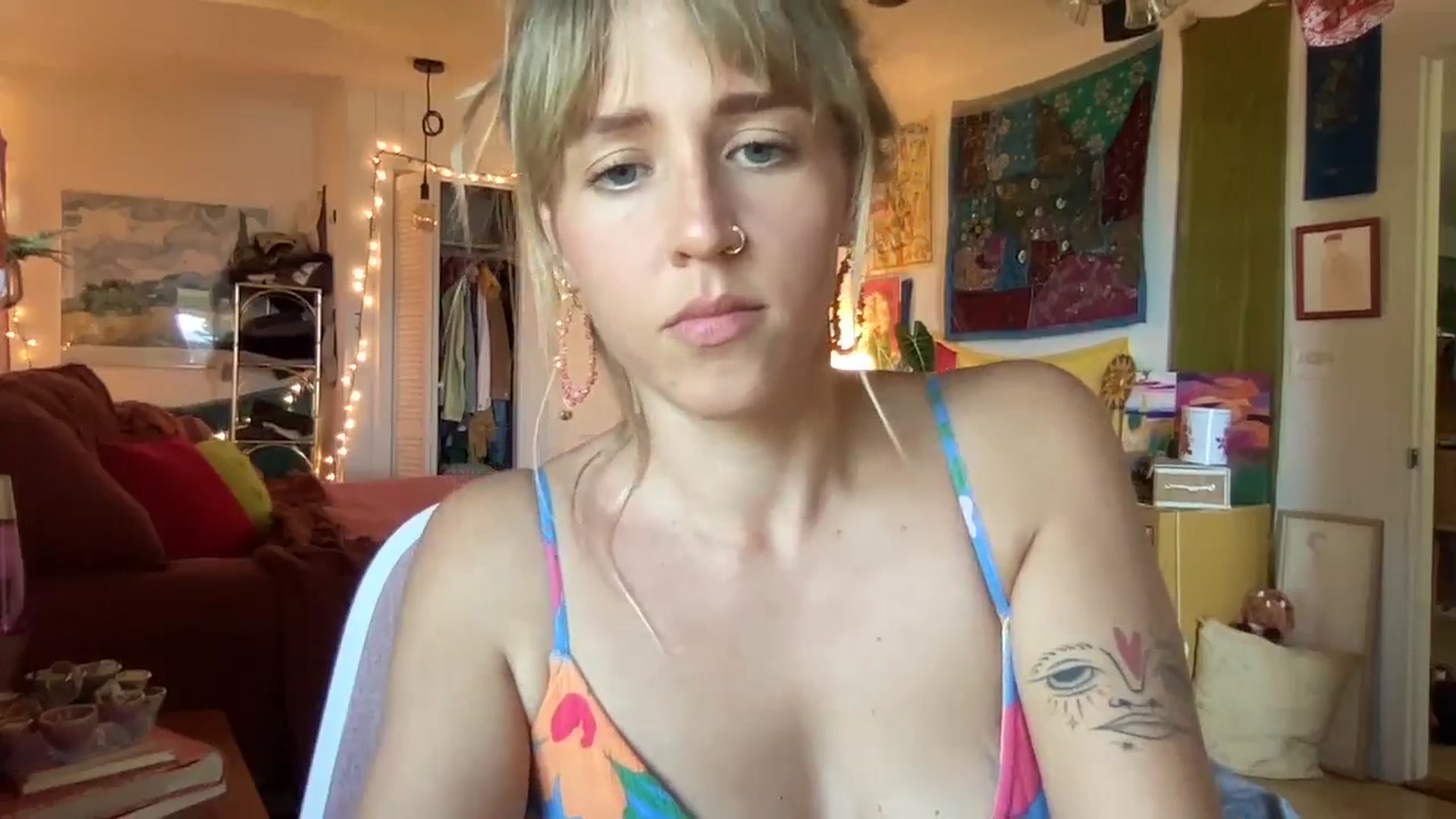 Gallery image thumbnail from PrincessElla_'s myfreecams stream on, 12/03/2024, 21:20 image 13 of 20