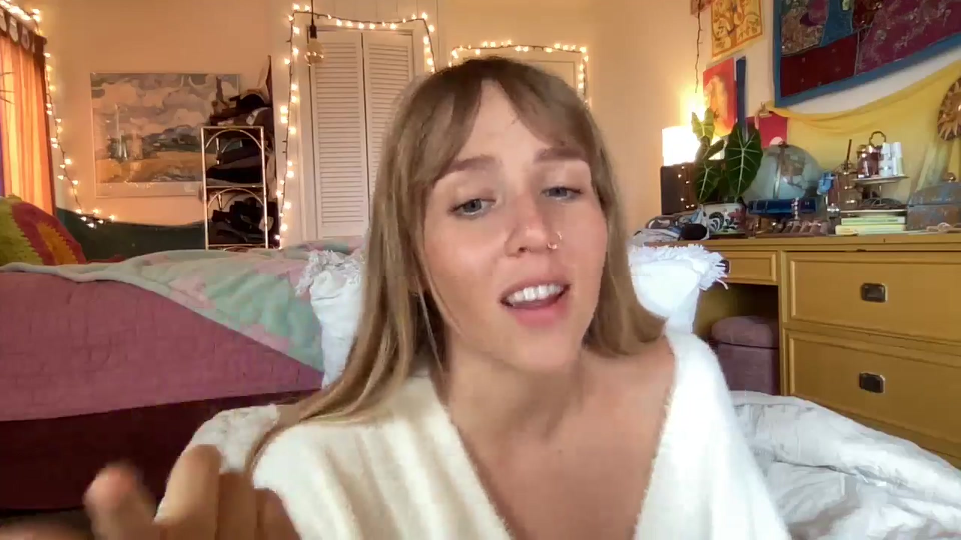 Gallery image thumbnail from PrincessElla_'s myfreecams stream on, 12/11/2024, 23:13 image 16 of 20