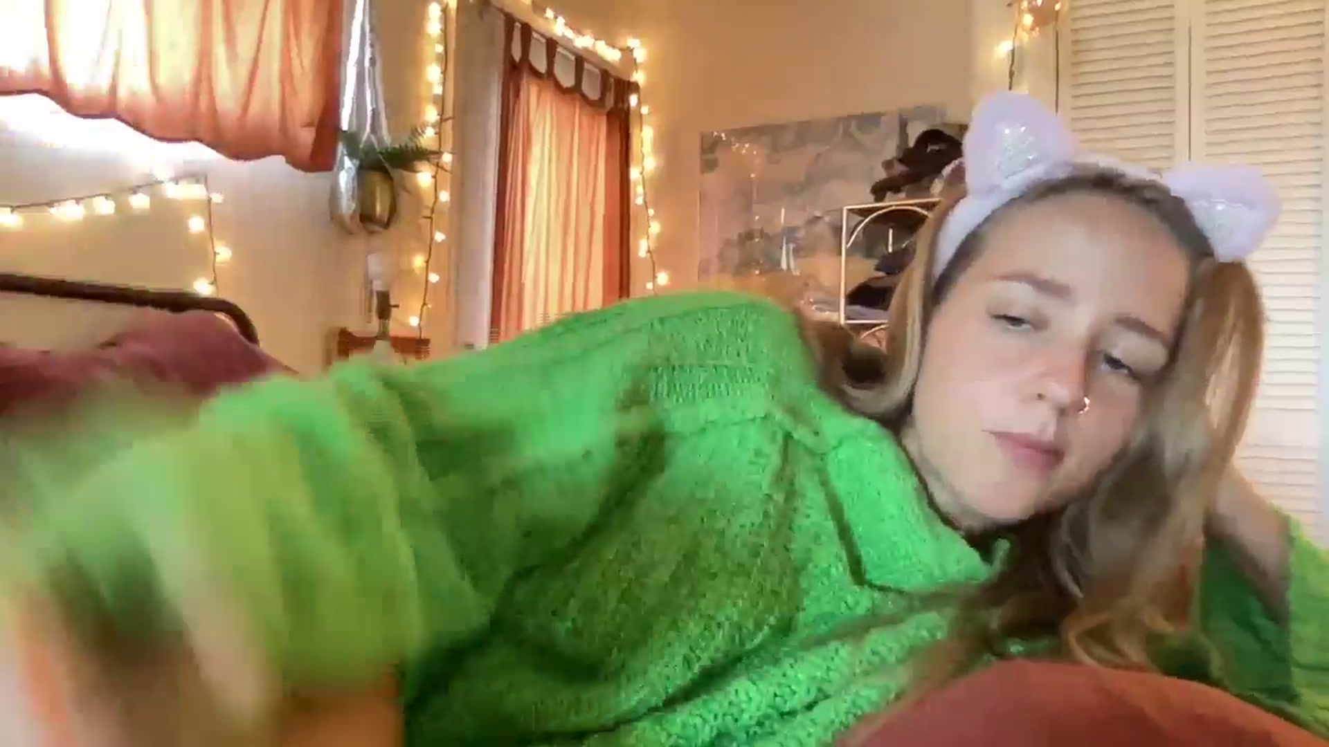 Gallery image thumbnail from PrincessElla_'s myfreecams stream on, 12/13/2024, 21:00 image 20 of 20