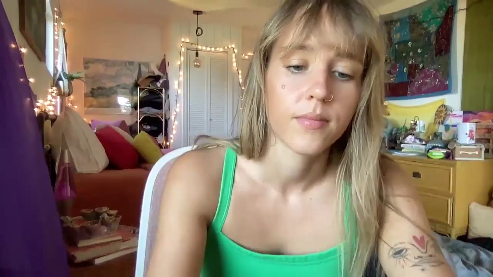 Gallery image thumbnail from PrincessElla_'s myfreecams stream on, 12/31/2024, 21:47 image 13 of 20
