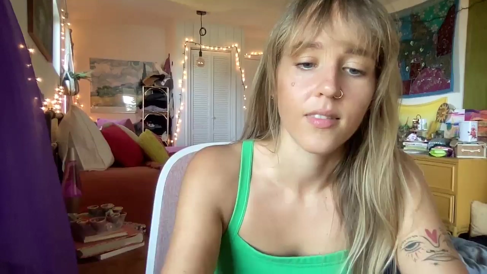 Gallery image thumbnail from PrincessElla_'s myfreecams stream on, 12/31/2024, 21:47 image 17 of 20