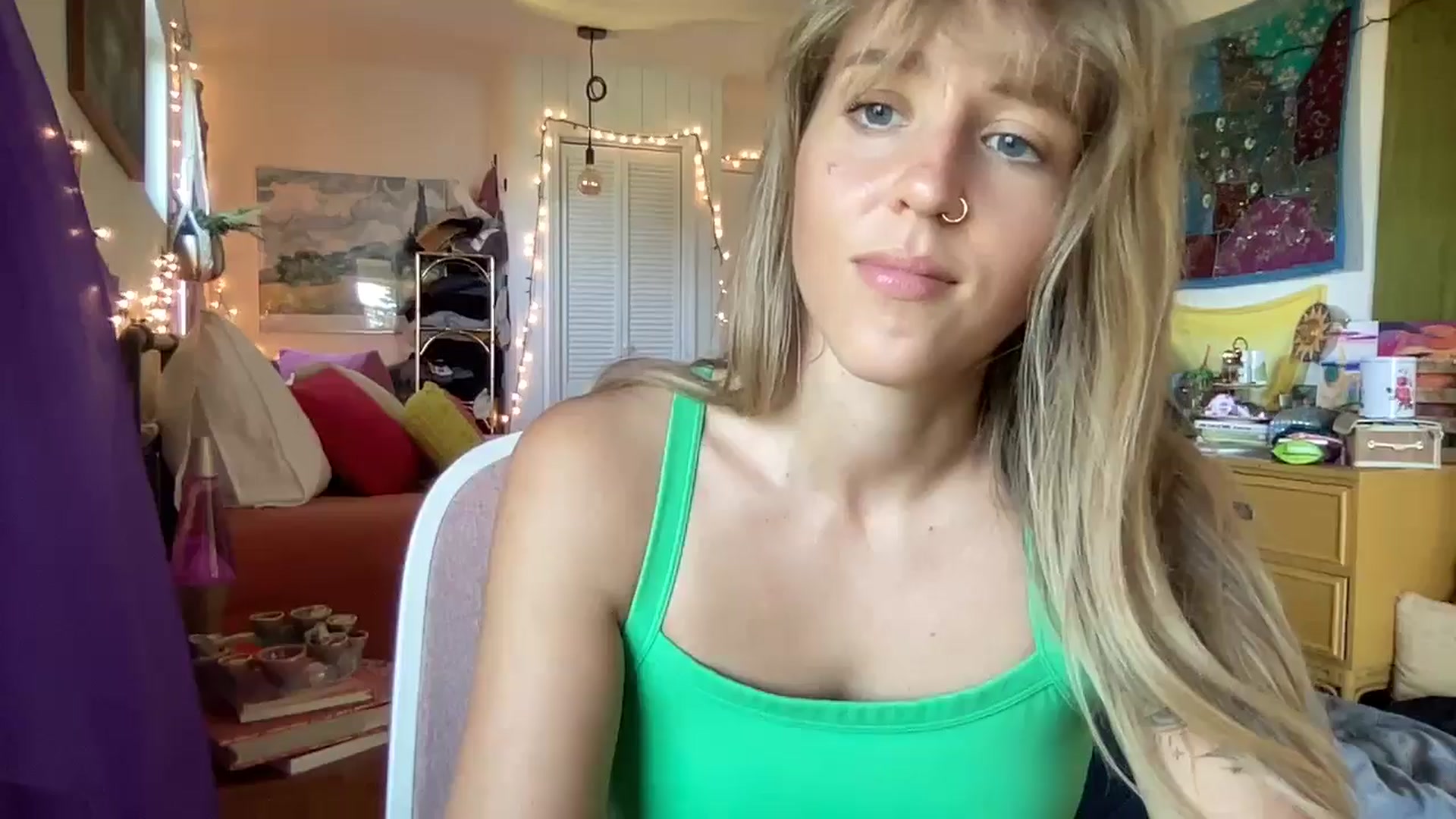 Gallery image thumbnail from PrincessElla_'s myfreecams stream on, 12/31/2024, 21:47 image 14 of 20