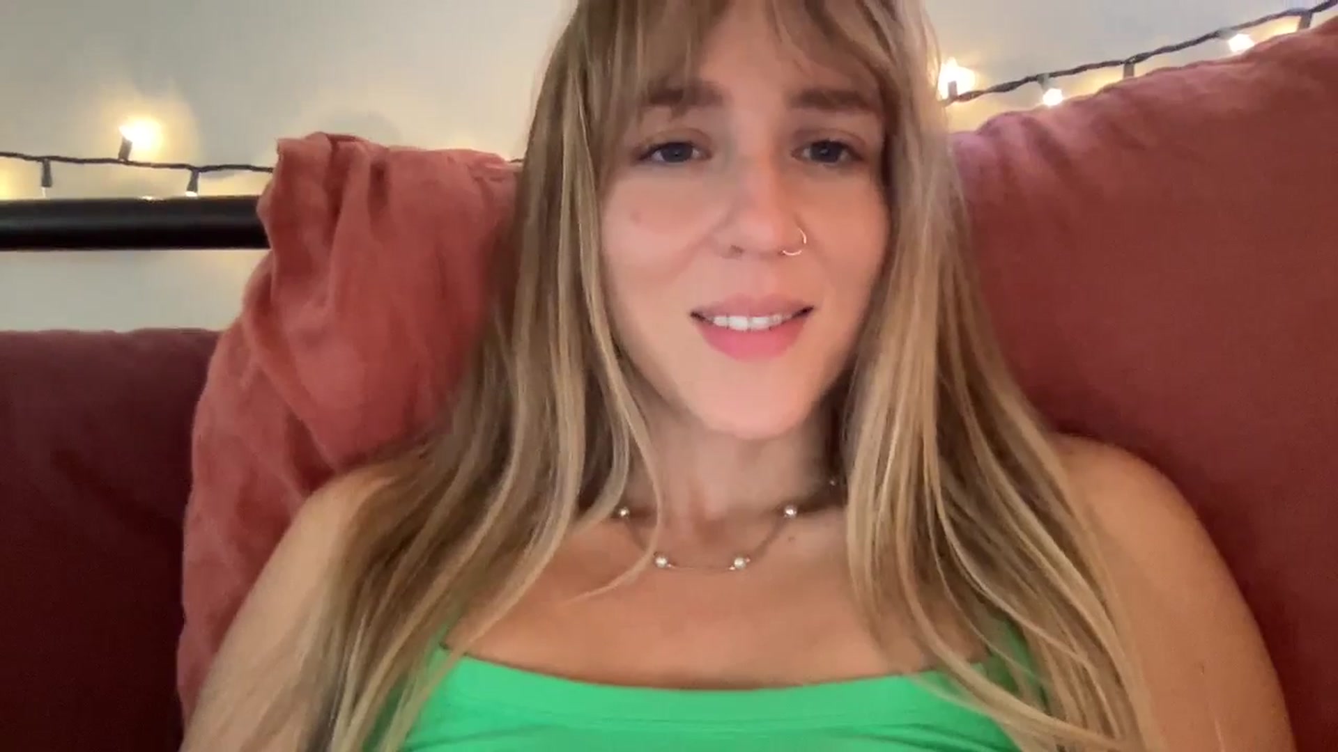 Gallery image thumbnail from PrincessElla_'s myfreecams stream on, 01/04/2025, 20:57 image 8 of 20