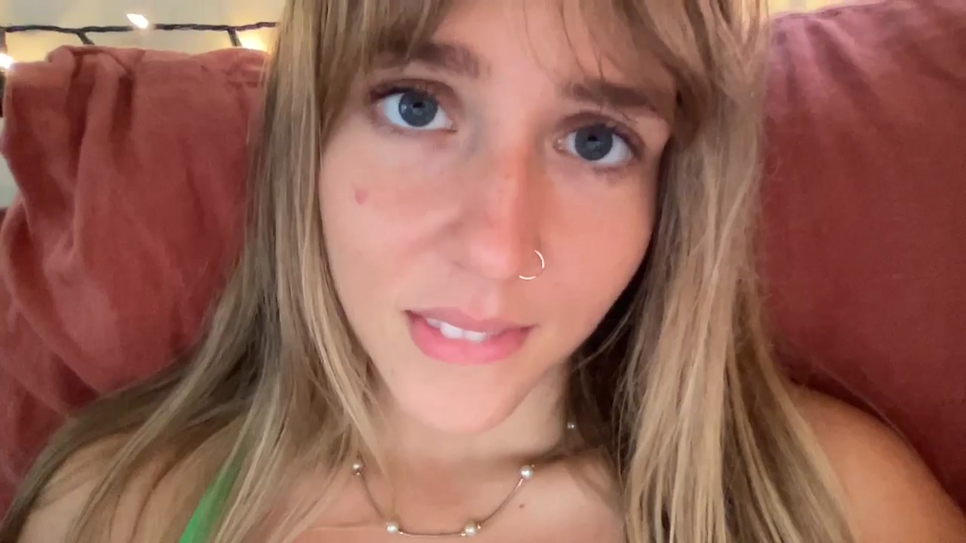 Gallery image thumbnail from PrincessElla_'s myfreecams stream on, 01/04/2025, 20:57 image 4 of 20