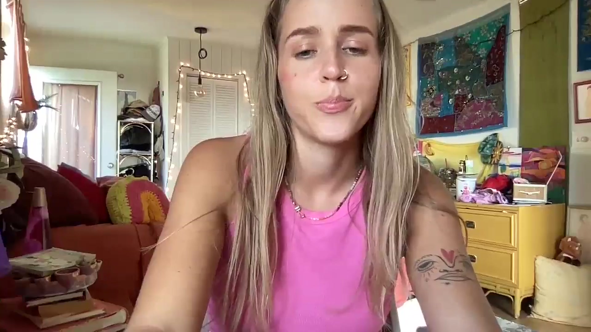 Gallery image thumbnail from PrincessElla_'s myfreecams stream on, 01/18/2025, 02:57 image 12 of 20