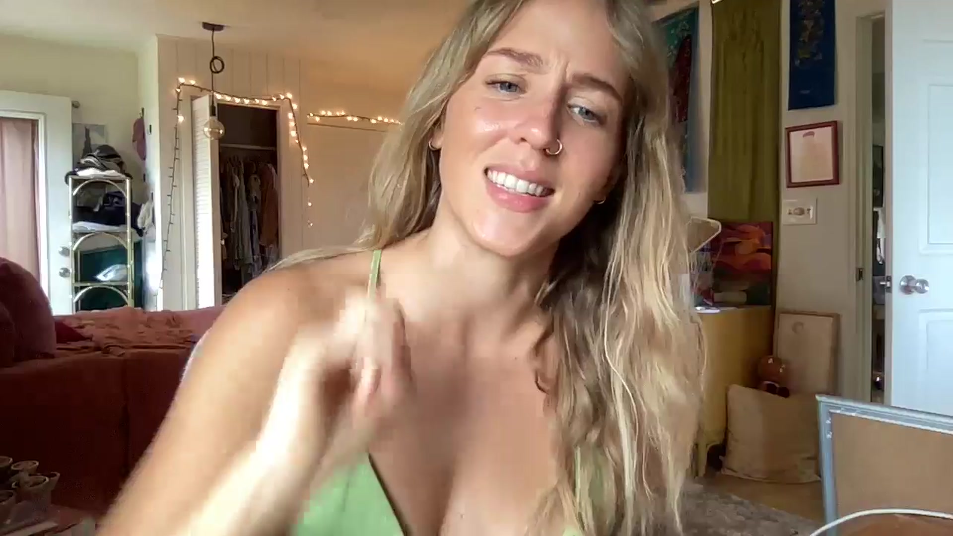 Gallery image thumbnail from PrincessElla_'s myfreecams stream on, 01/28/2025, 24:01 image 18 of 20