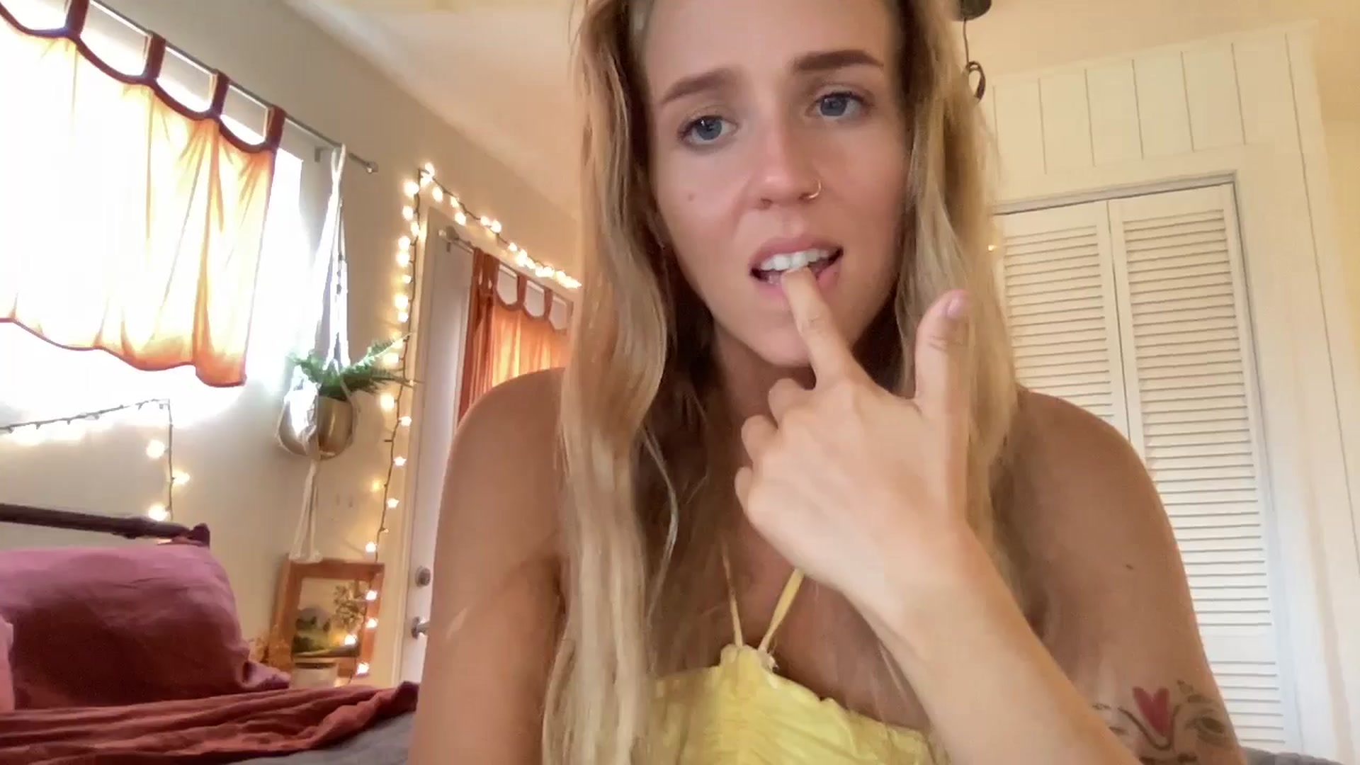Gallery image thumbnail from PrincessElla_'s myfreecams stream on, 01/28/2025, 21:42 image 13 of 20