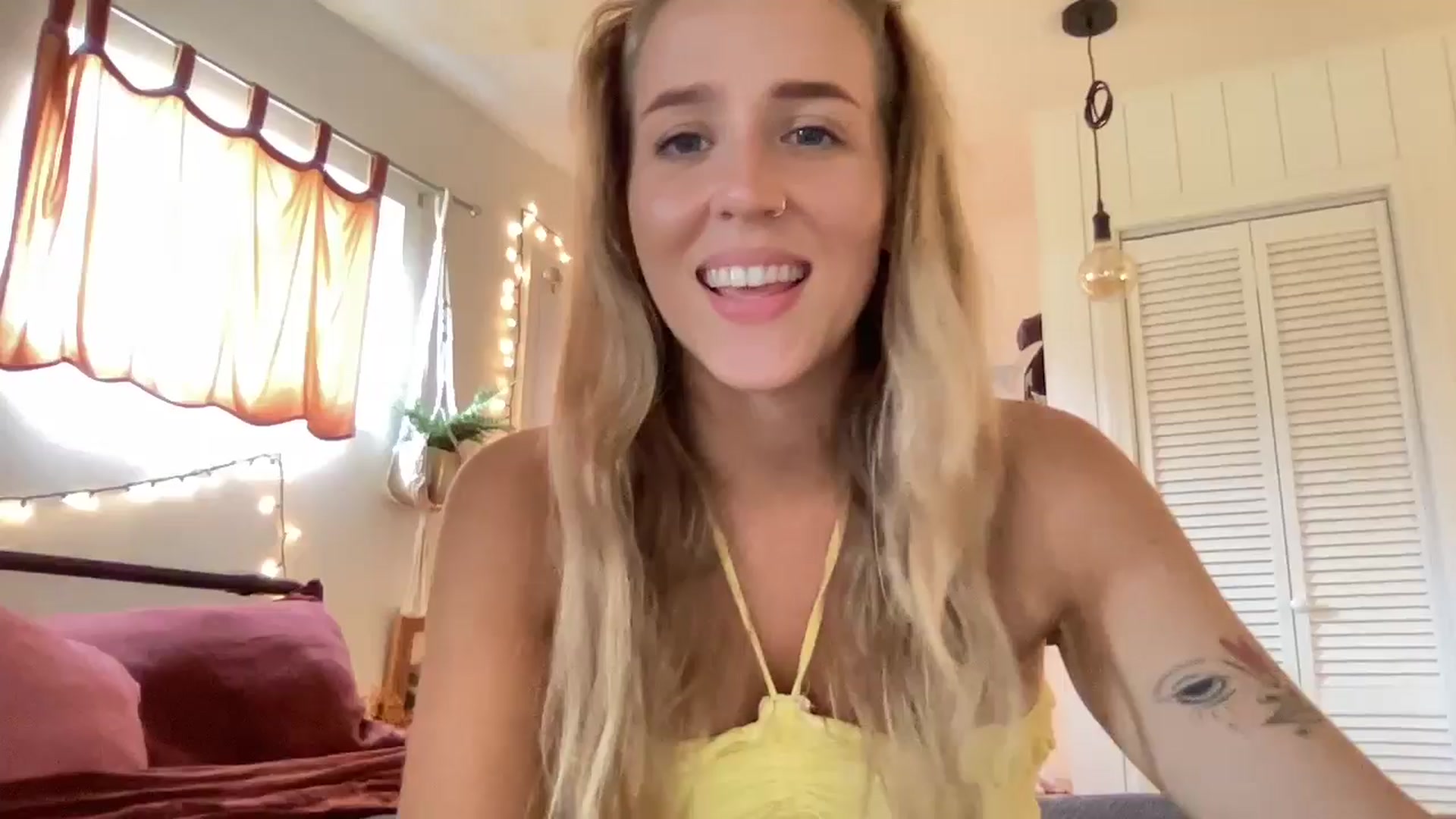 Gallery image thumbnail from PrincessElla_'s myfreecams stream on, 01/28/2025, 21:42 image 1 of 20