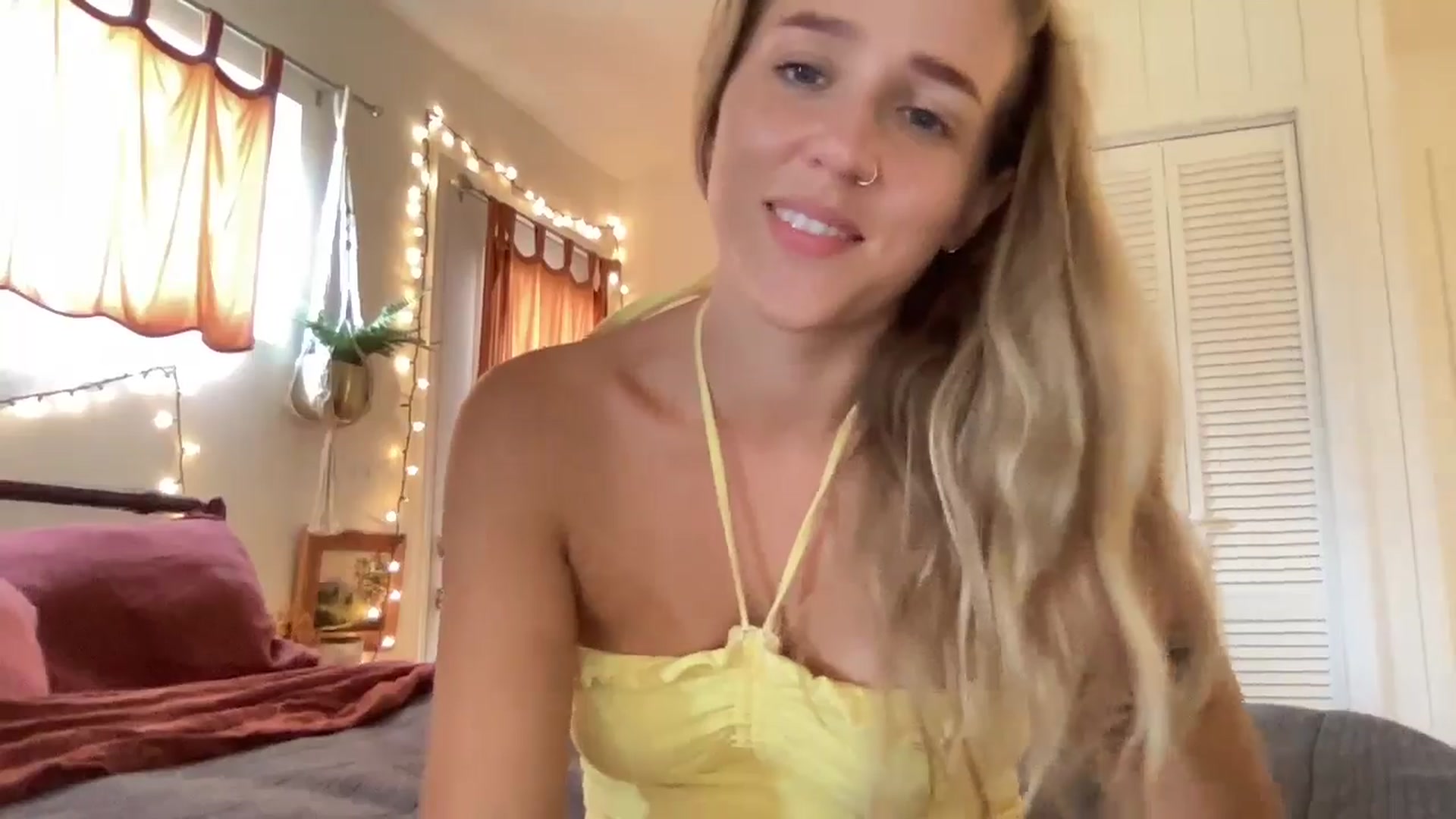 Gallery image thumbnail from PrincessElla_'s myfreecams stream on, 01/28/2025, 21:42 image 11 of 20