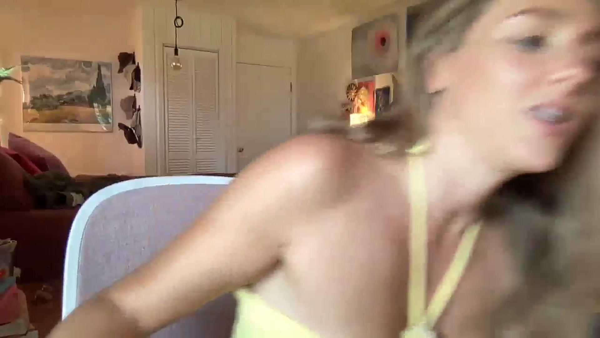 Gallery image thumbnail from PrincessElla_'s myfreecams stream on, 01/29/2025, 24:09 image 16 of 20