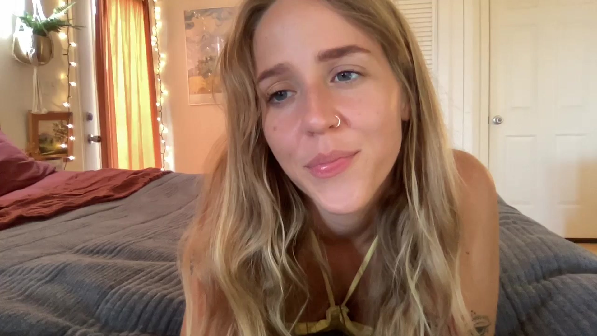 Gallery image thumbnail from PrincessElla_'s myfreecams stream on, 01/29/2025, 24:09 image 19 of 20