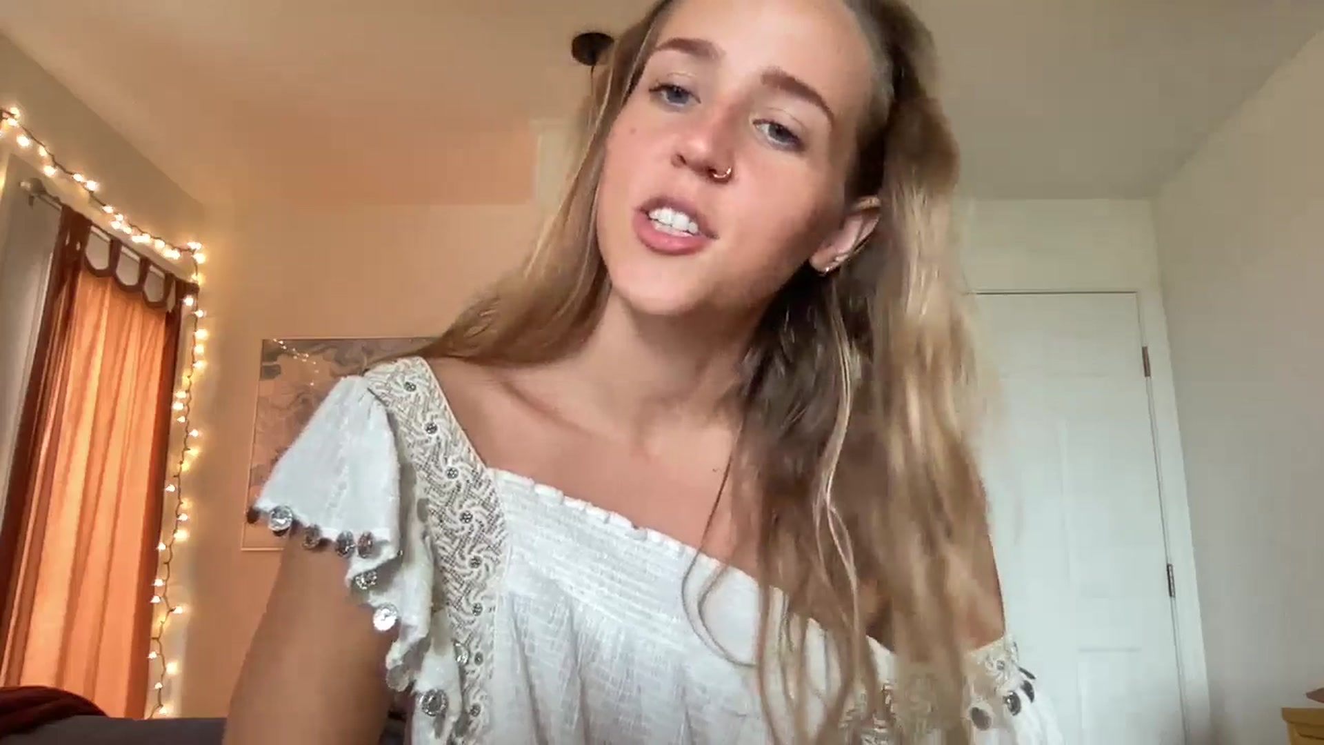 Gallery image thumbnail from PrincessElla_'s myfreecams stream on, 01/30/2025, 23:05 image 12 of 20