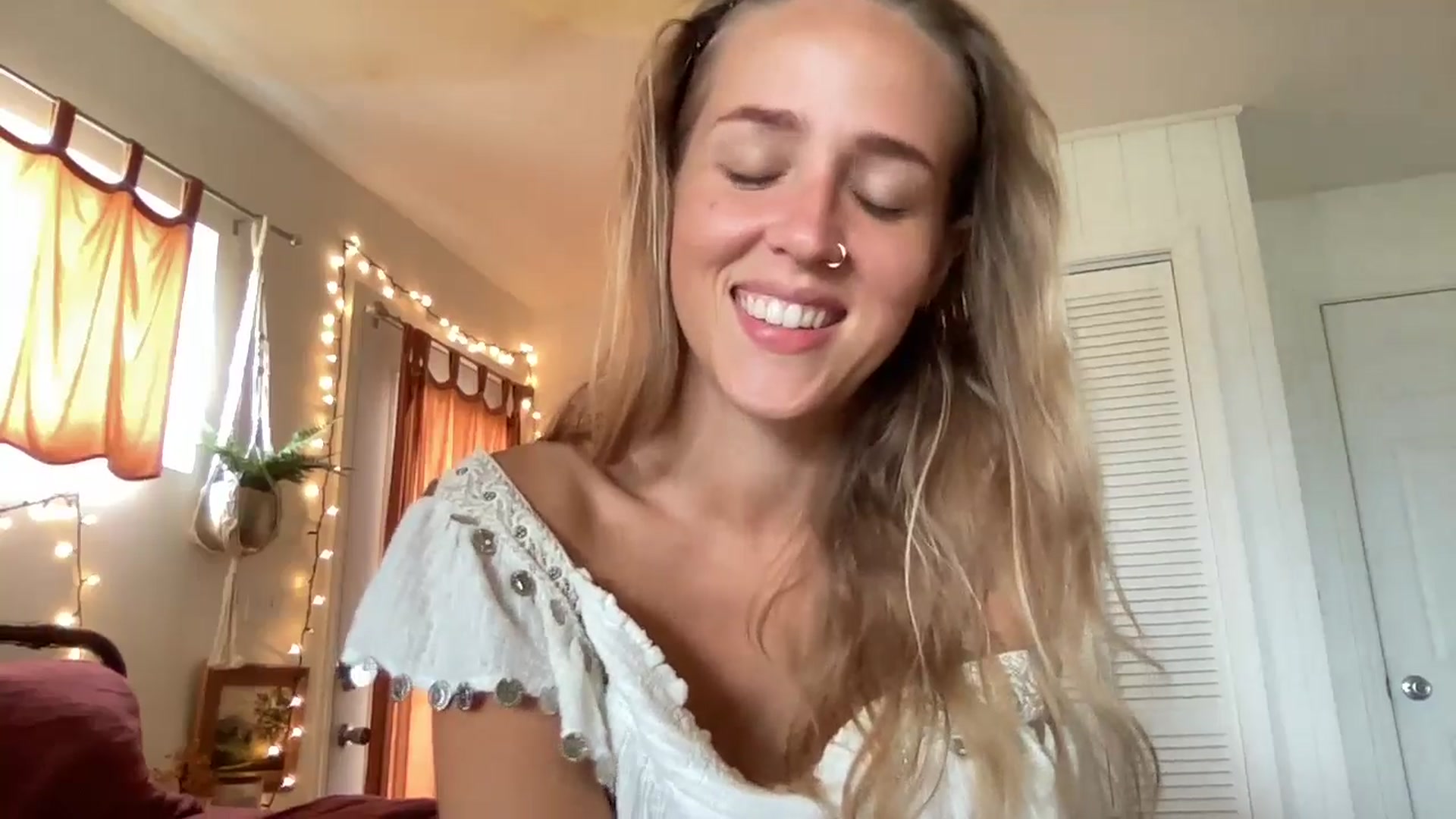 Gallery image thumbnail from PrincessElla_'s myfreecams stream on, 01/30/2025, 23:05 image 4 of 20
