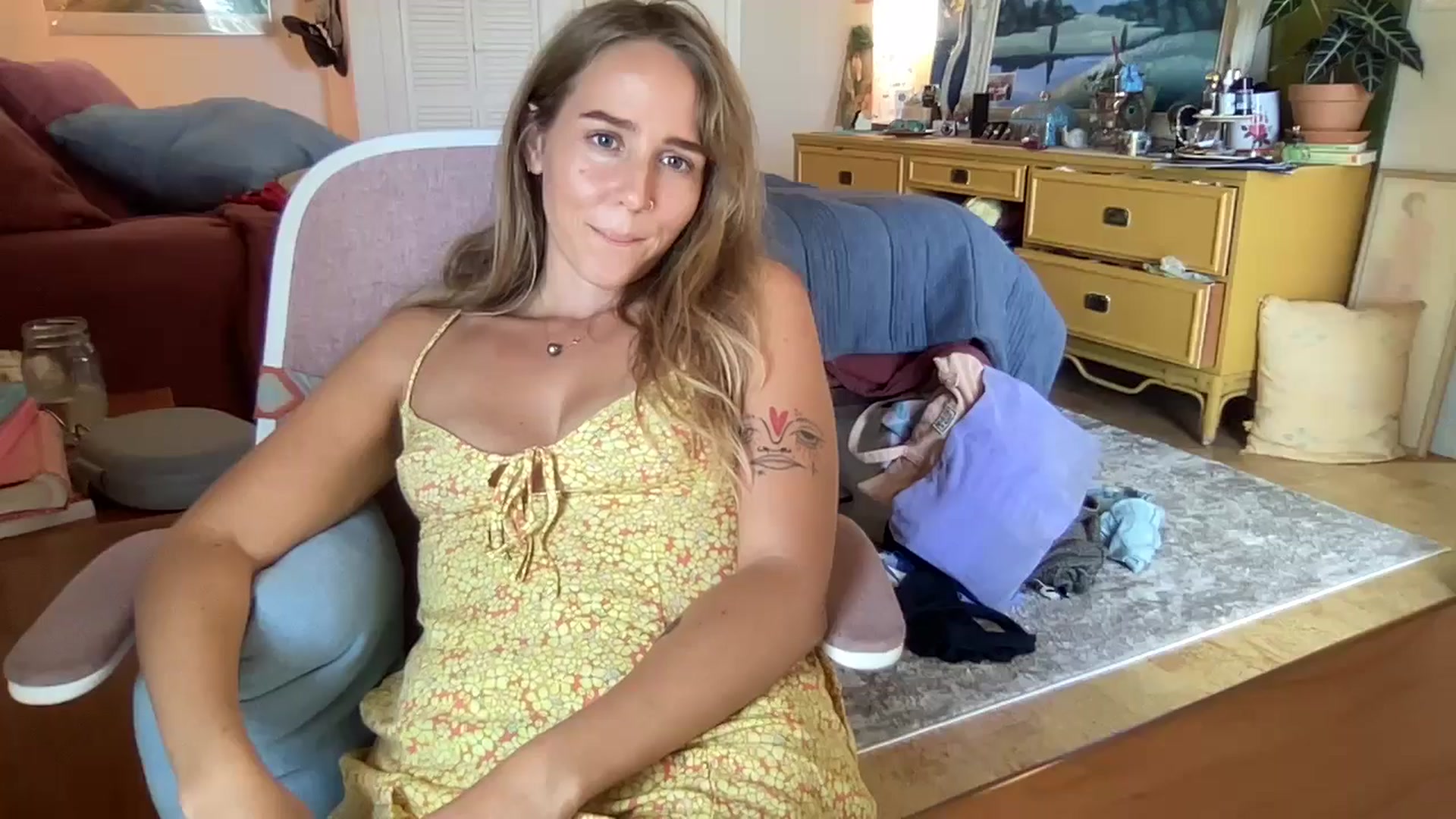 Gallery image thumbnail from PrincessElla_'s myfreecams stream on, 02/02/2025, 24:39 image 14 of 20