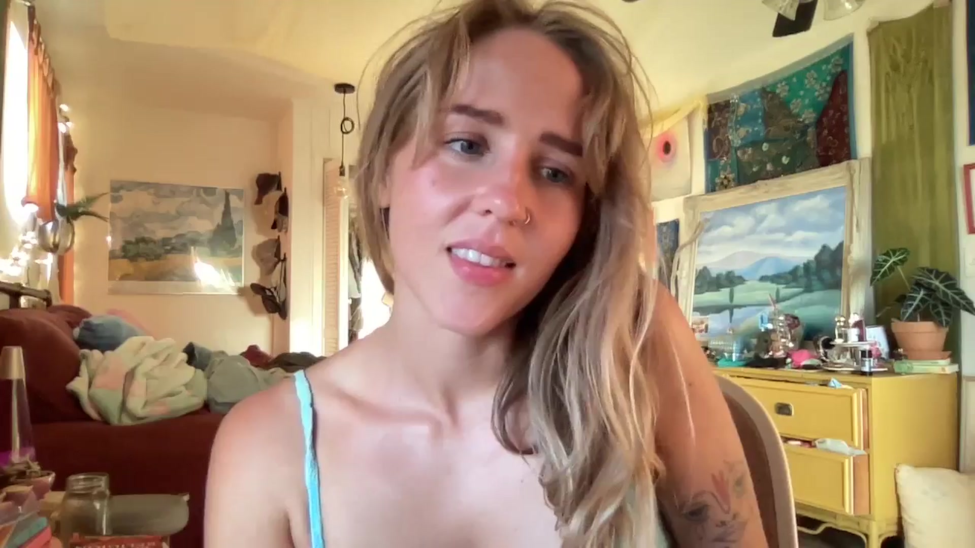 Gallery image thumbnail from PrincessElla_'s myfreecams stream on, 02/04/2025, 04:14 image 10 of 20