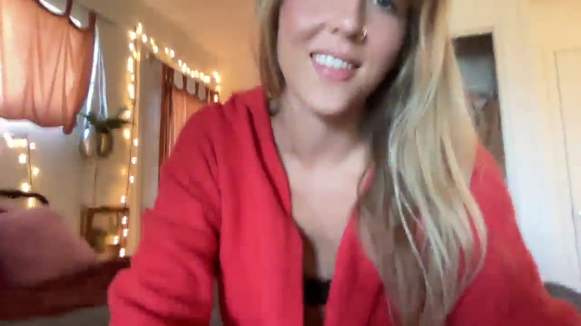 Gallery image thumbnail from PrincessElla_'s myfreecams stream on, 02/04/2025, 19:58 image 14 of 20