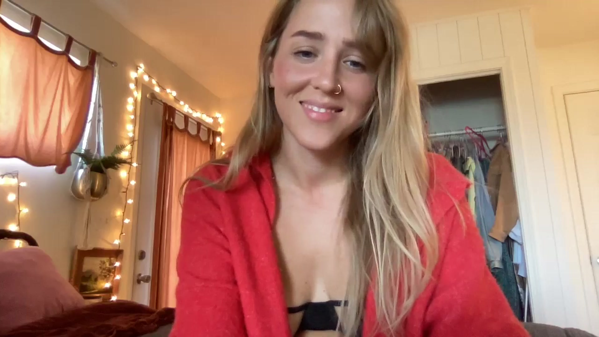 Gallery image thumbnail from PrincessElla_'s myfreecams stream on, 02/04/2025, 19:58 image 19 of 20