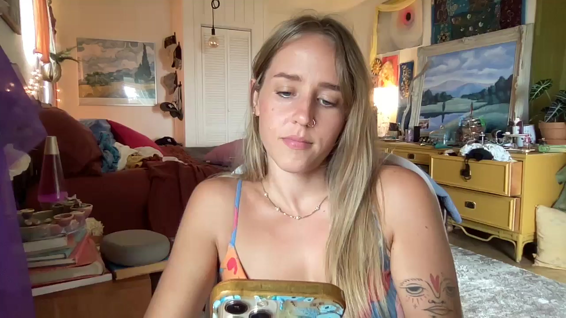 Gallery image thumbnail from PrincessElla_'s myfreecams stream on, 02/06/2025, 01:20 image 3 of 20