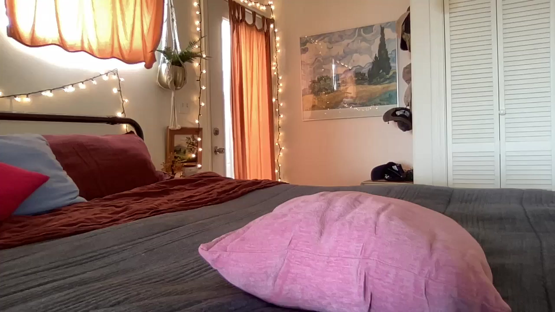 Gallery image thumbnail from PrincessElla_'s myfreecams stream on, 02/06/2025, 01:20 image 16 of 20