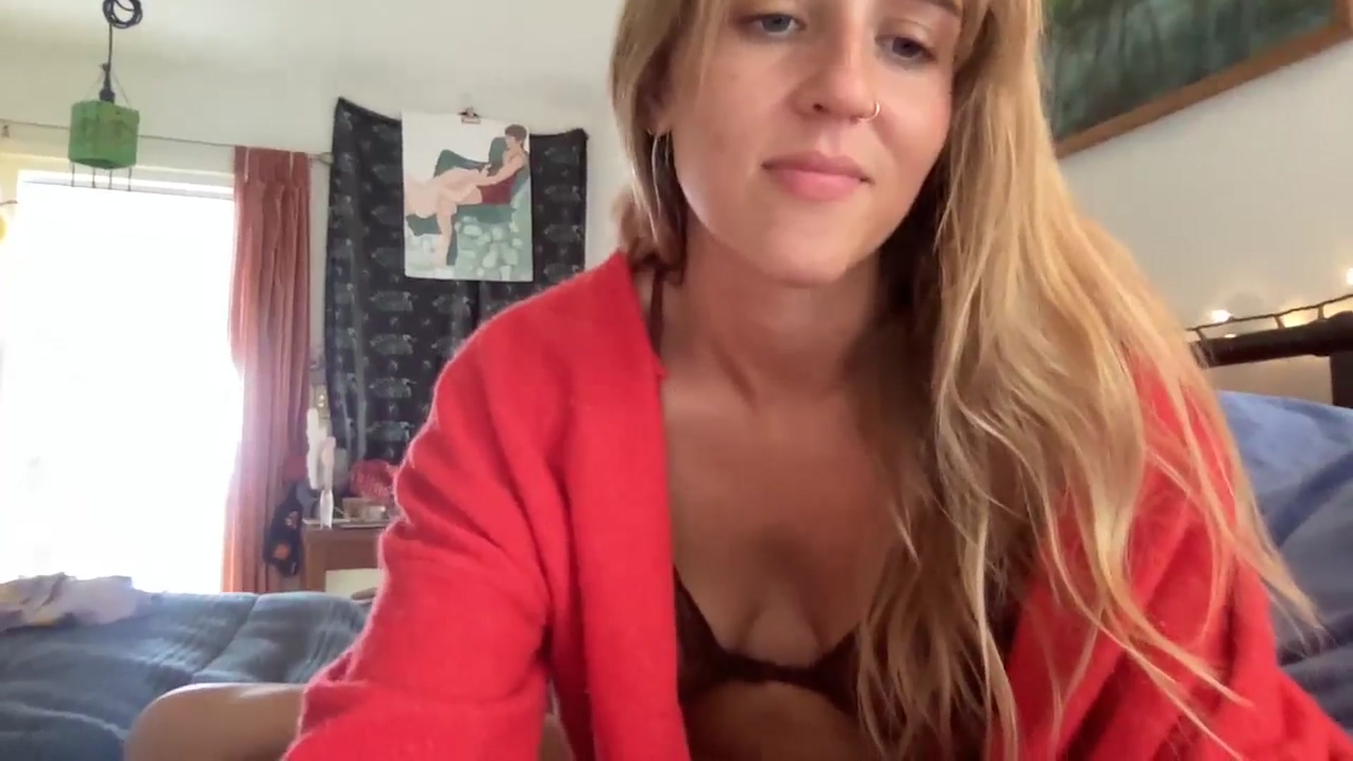 Gallery image thumbnail from PrincessElla_'s myfreecams stream on, 02/08/2025, 22:19 image 8 of 20
