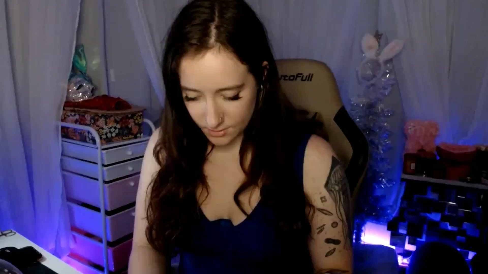Gallery image thumbnail from PrincessH's myfreecams stream on, 05/04/2024, 05:43 image 1 of 20