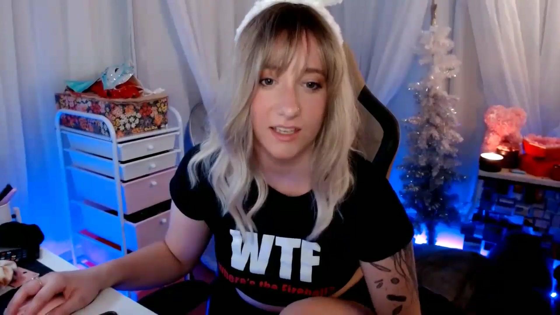 Gallery image thumbnail from PrincessH's myfreecams stream on, 05/09/2024, 05:27 image 15 of 20