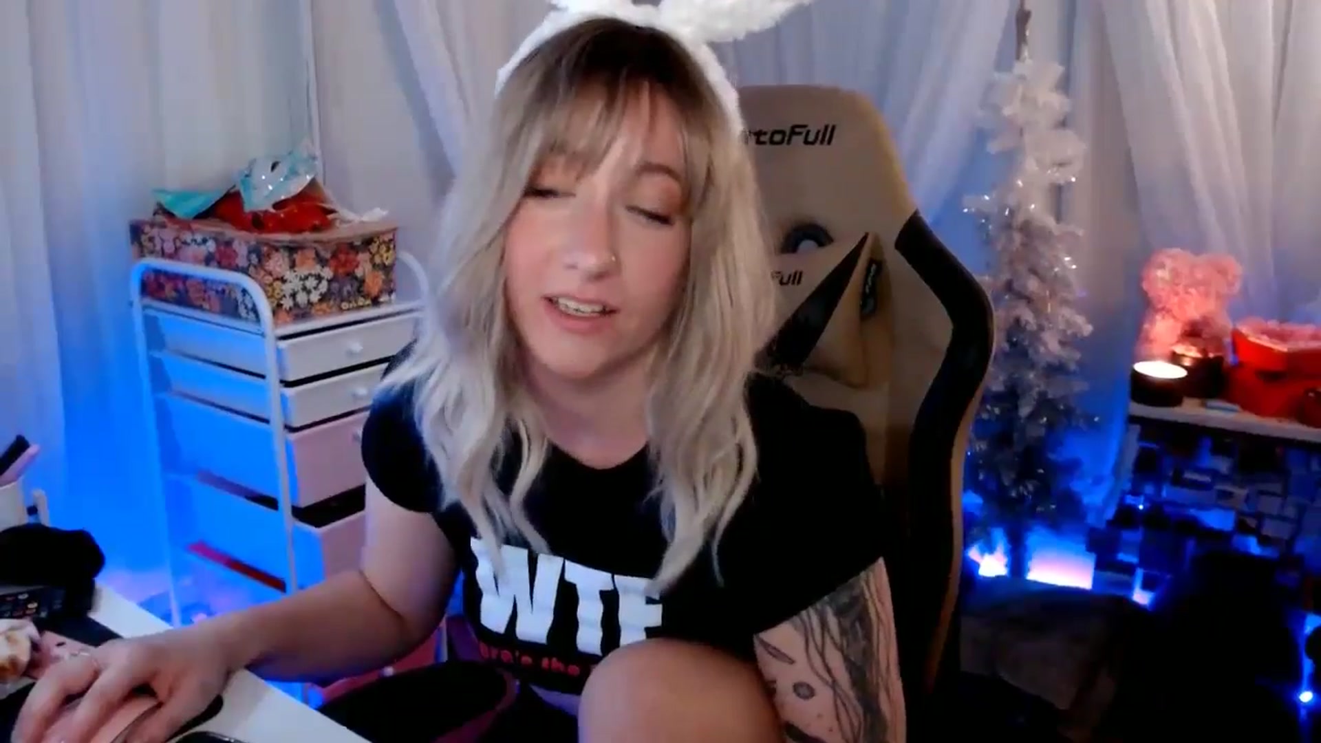 Gallery image thumbnail from PrincessH's myfreecams stream on, 05/09/2024, 05:27 image 18 of 20