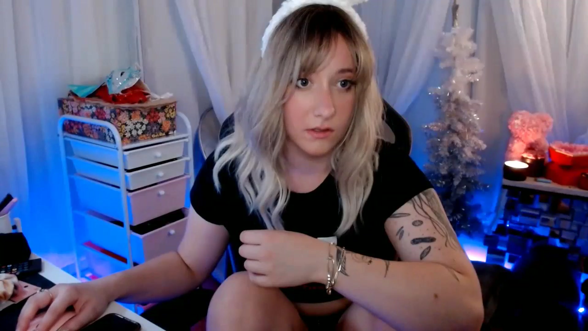 Gallery image thumbnail from PrincessH's myfreecams stream on, 05/09/2024, 05:27 image 10 of 20