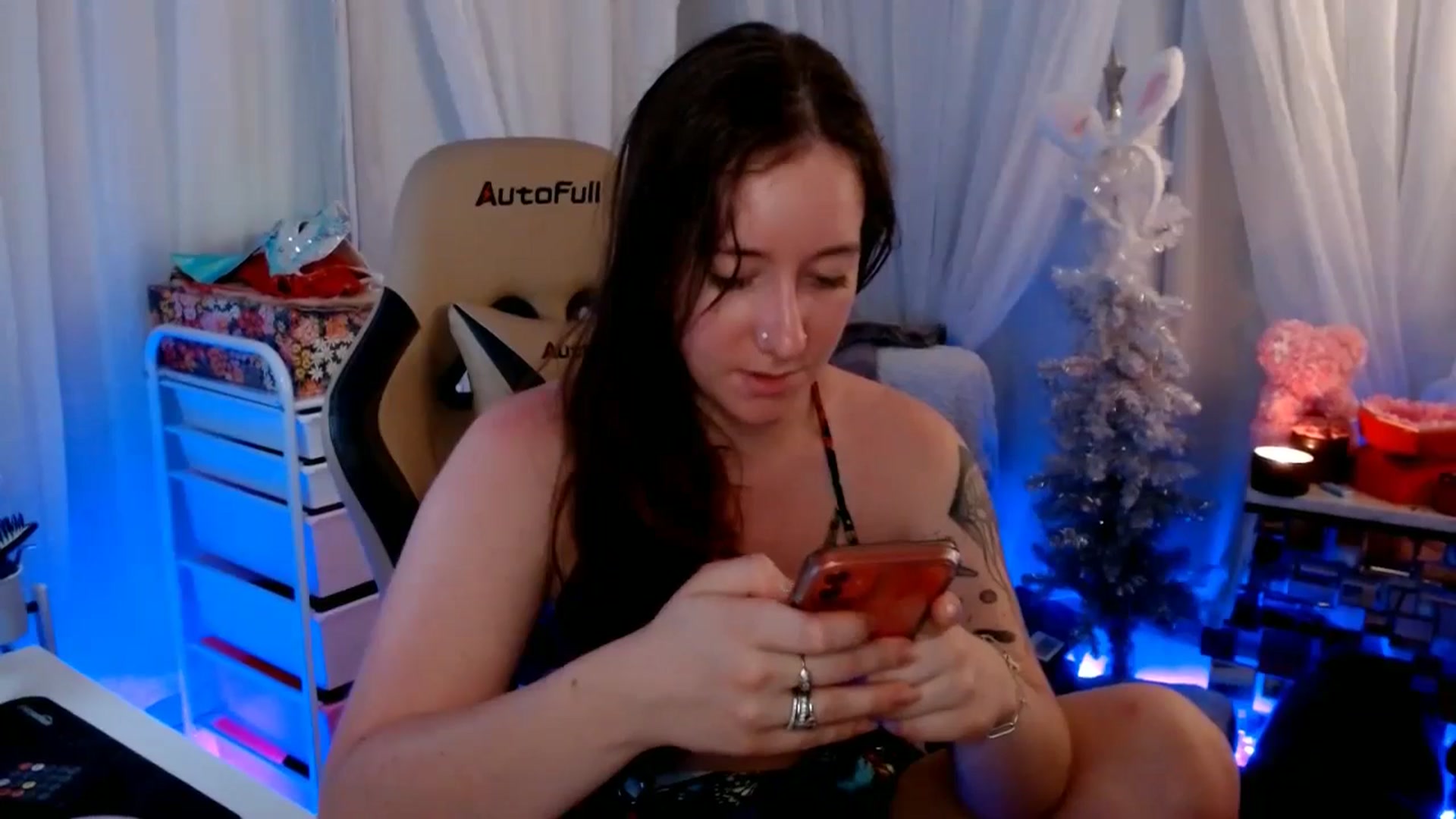 Gallery image thumbnail from PrincessH's myfreecams stream on, 05/11/2024, 05:56 image 4 of 20