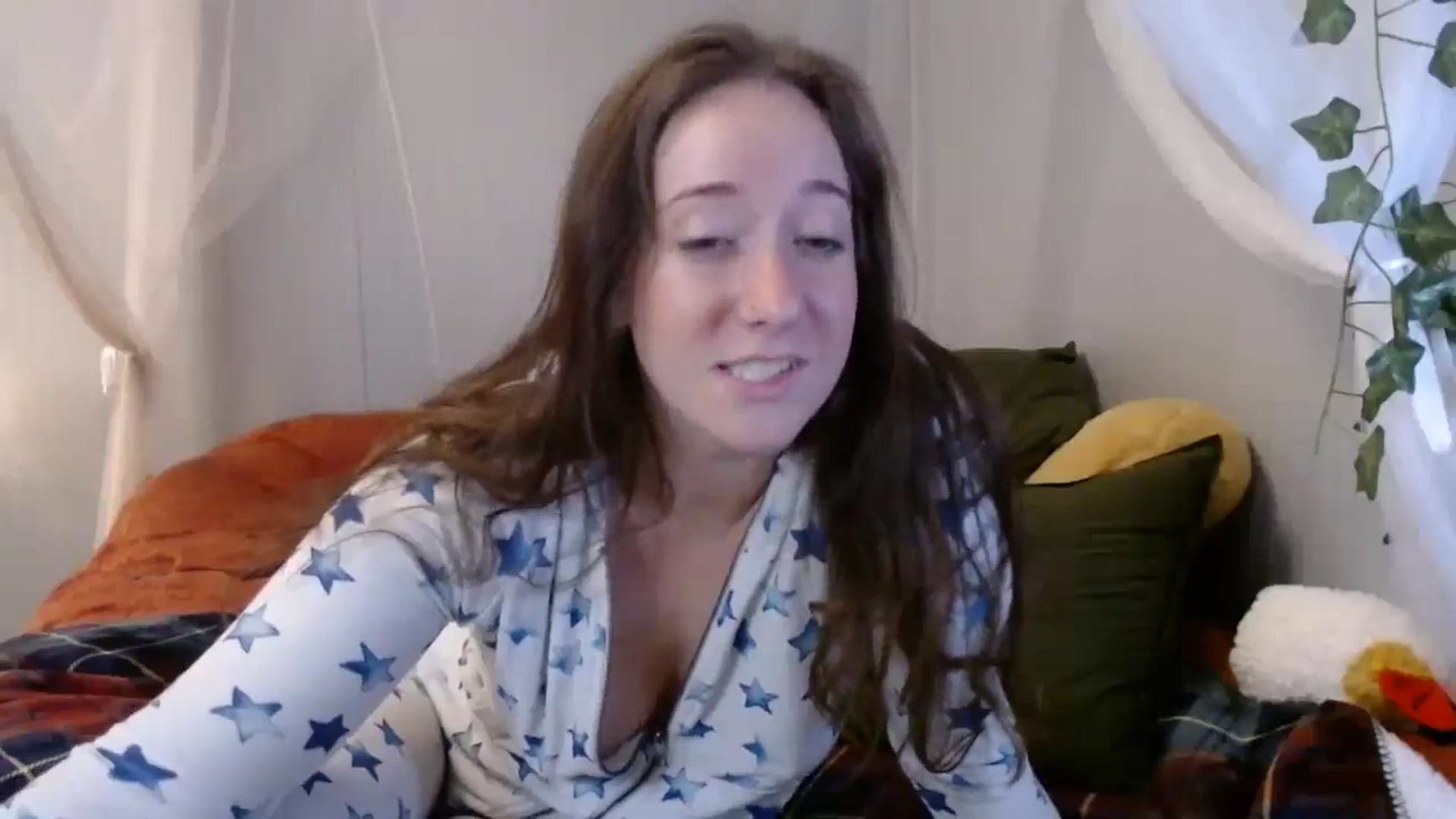 Gallery image thumbnail from PrincessH's myfreecams stream on, 08/29/2024, 07:10 image 10 of 20