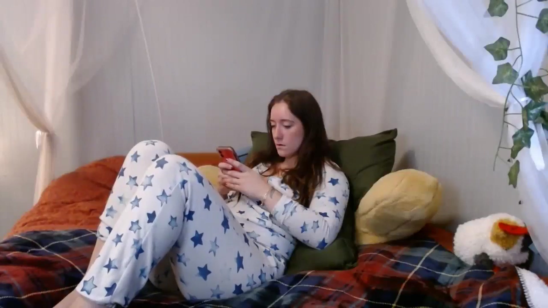 Gallery image thumbnail from PrincessH's myfreecams stream on, 08/29/2024, 07:10 image 2 of 20