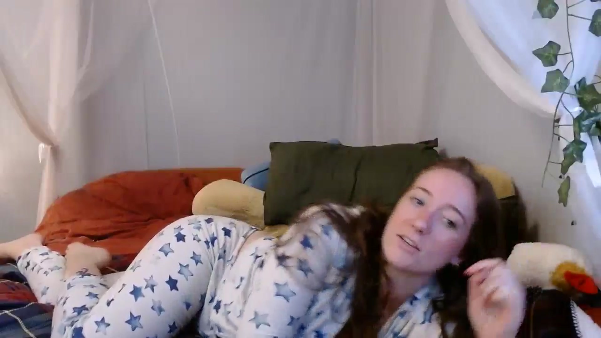 Gallery image thumbnail from PrincessH's myfreecams stream on, 08/29/2024, 07:10 image 6 of 20