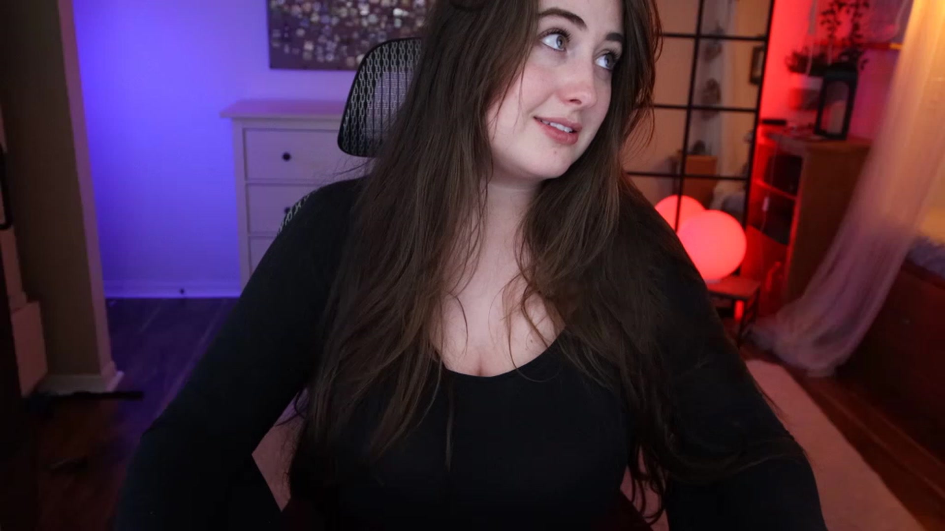 Gallery image thumbnail from PrincessKate's myfreecams stream on, 03/22/2023, 03:31 image 4 of 20