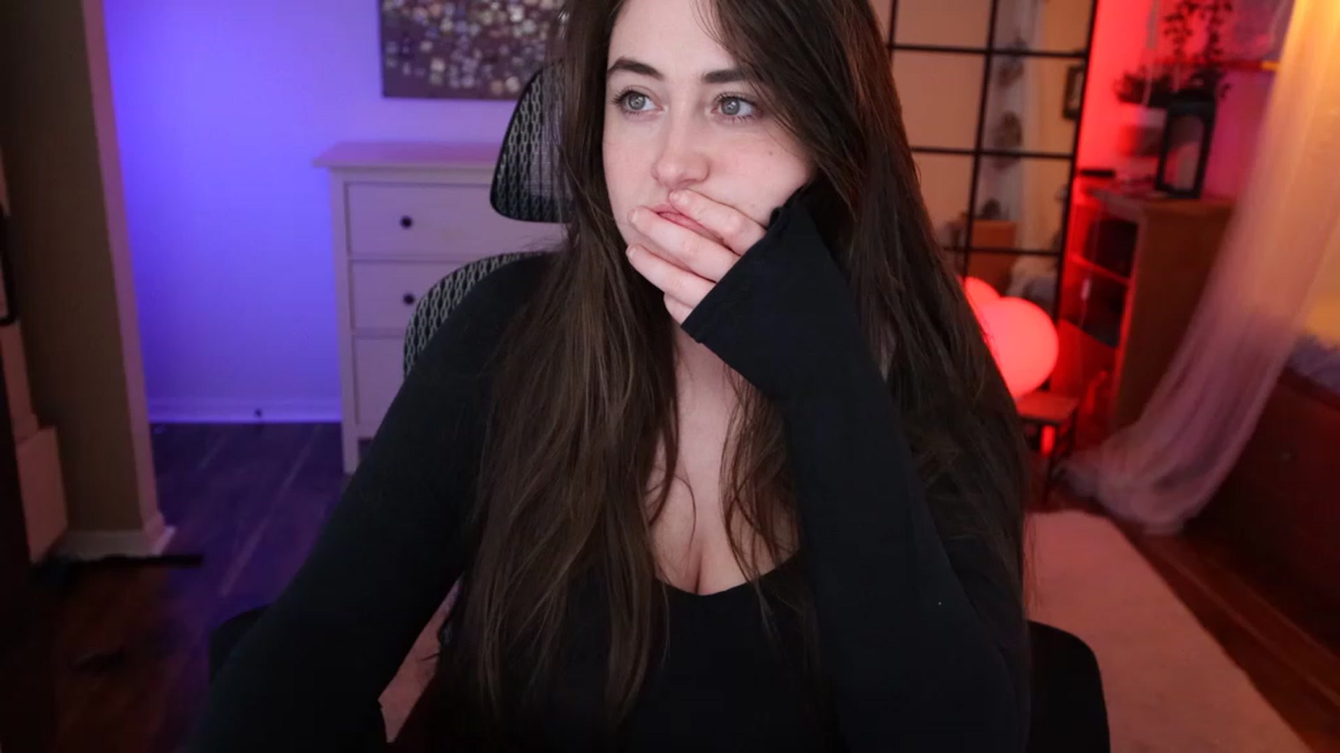 Gallery image thumbnail from PrincessKate's myfreecams stream on, 03/22/2023, 03:31 image 7 of 20