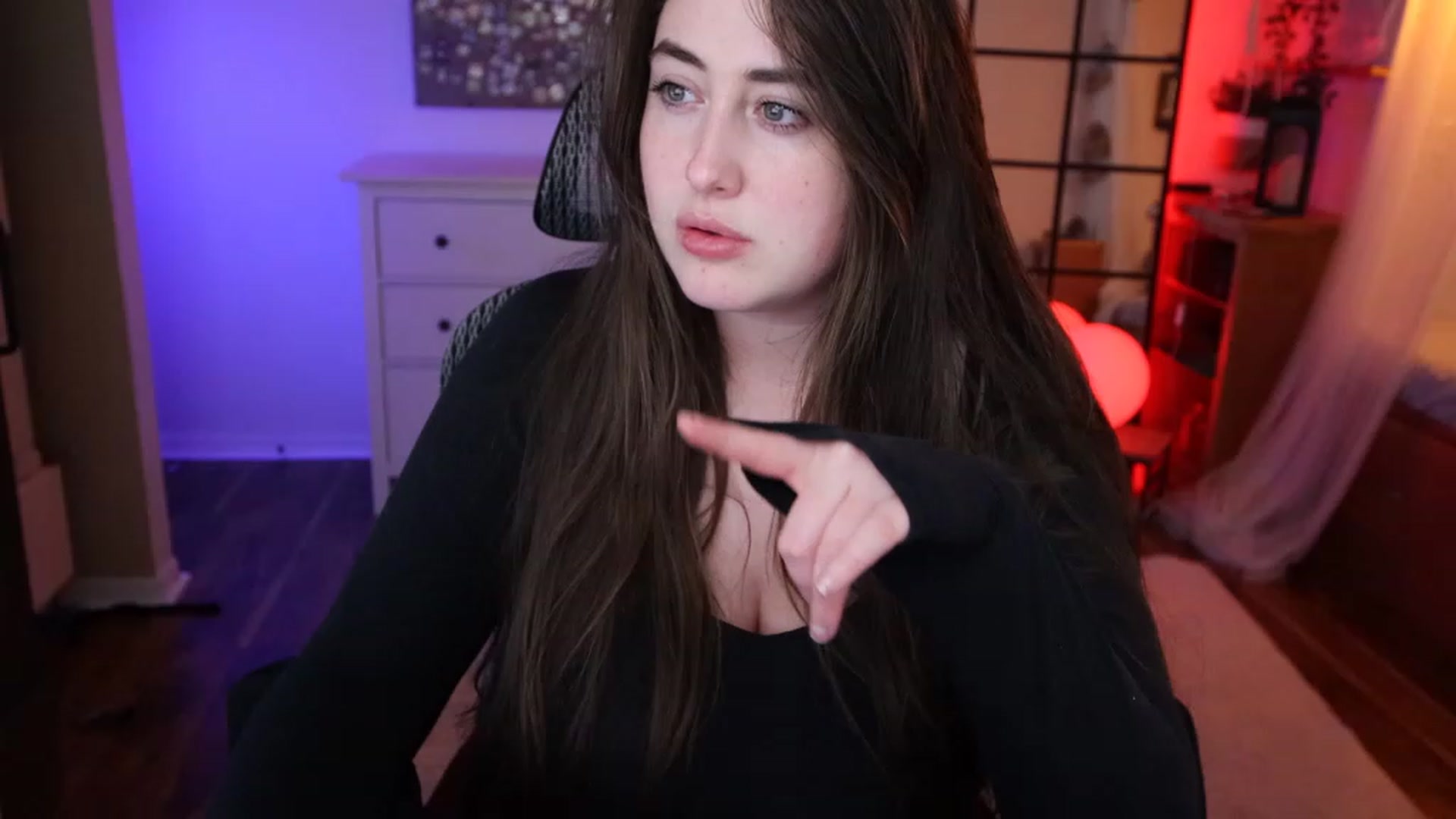 Gallery image thumbnail from PrincessKate's myfreecams stream on, 03/22/2023, 03:31 image 6 of 20